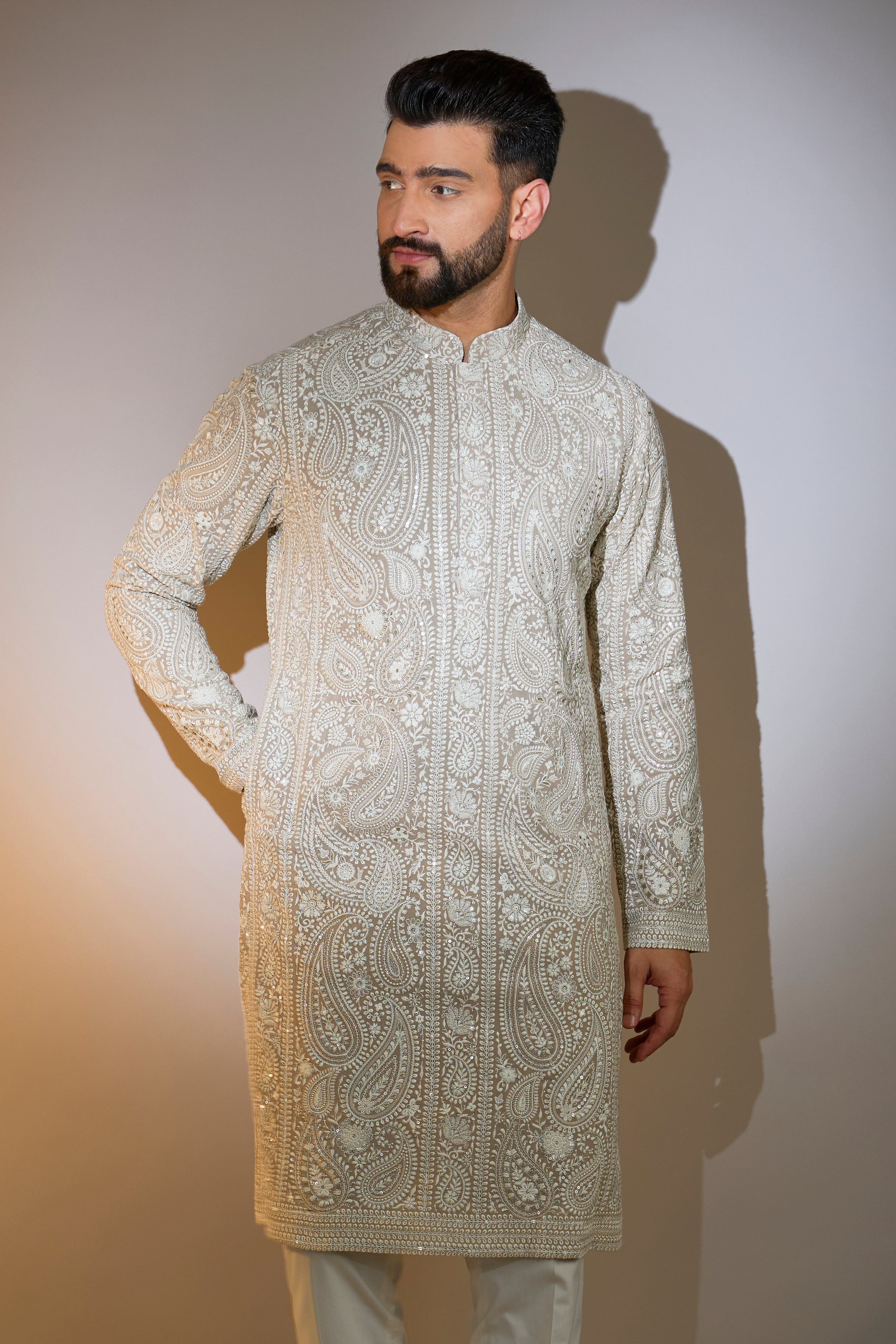 mouse chinkari kurta weith paisley figures