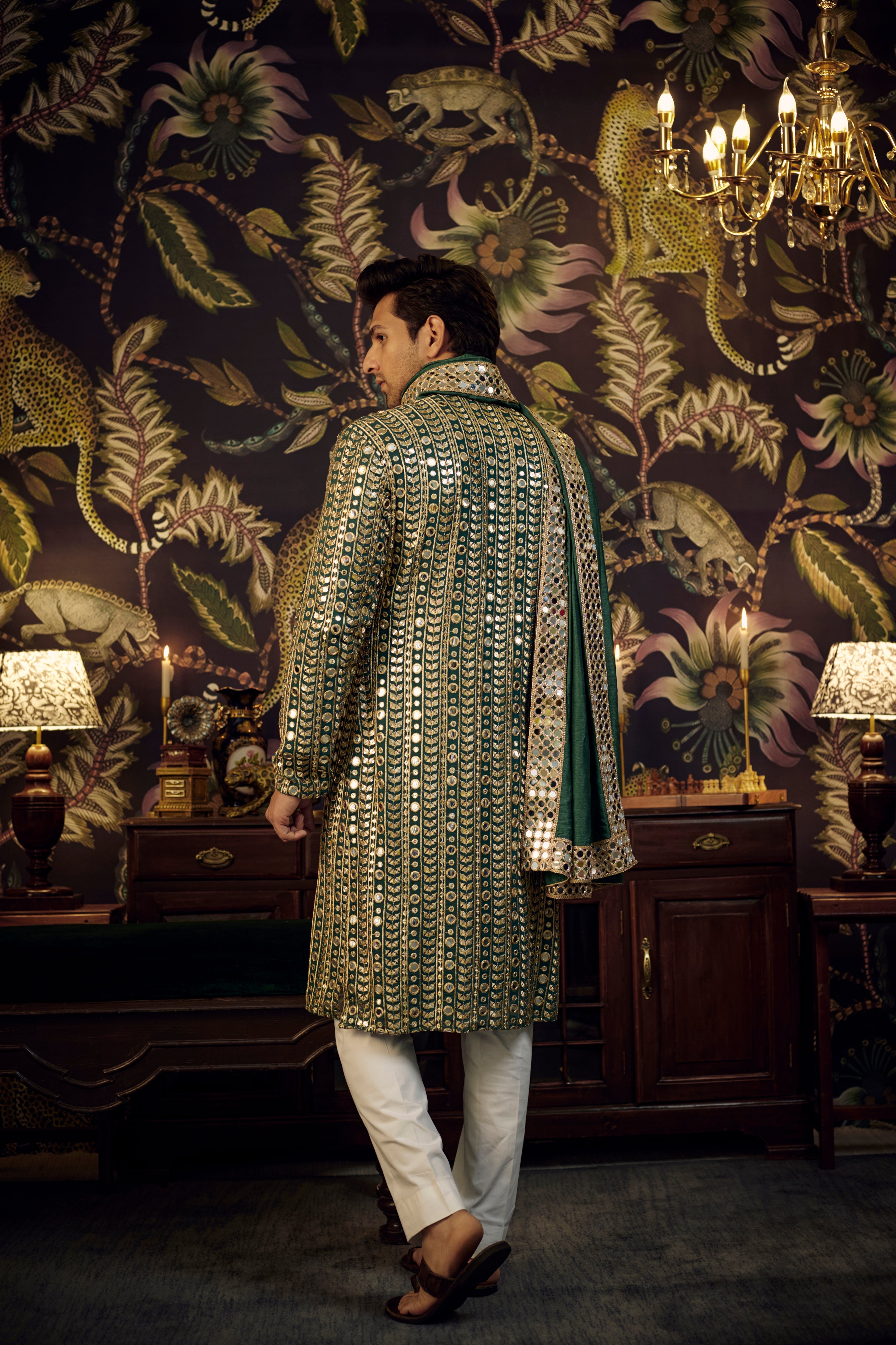 Green Mirror-work Kurta paired with Mirrorwork Stole - kasbahmen