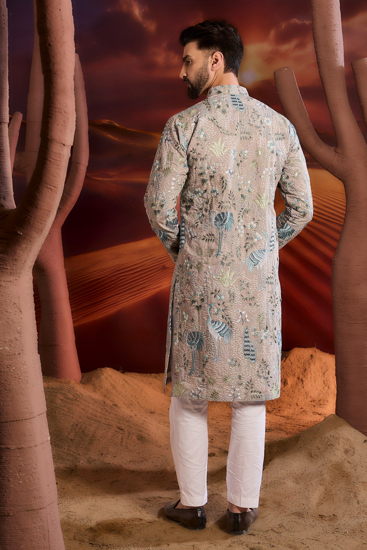 Grey Thread Work Kurta With Flra And Fauna Figures