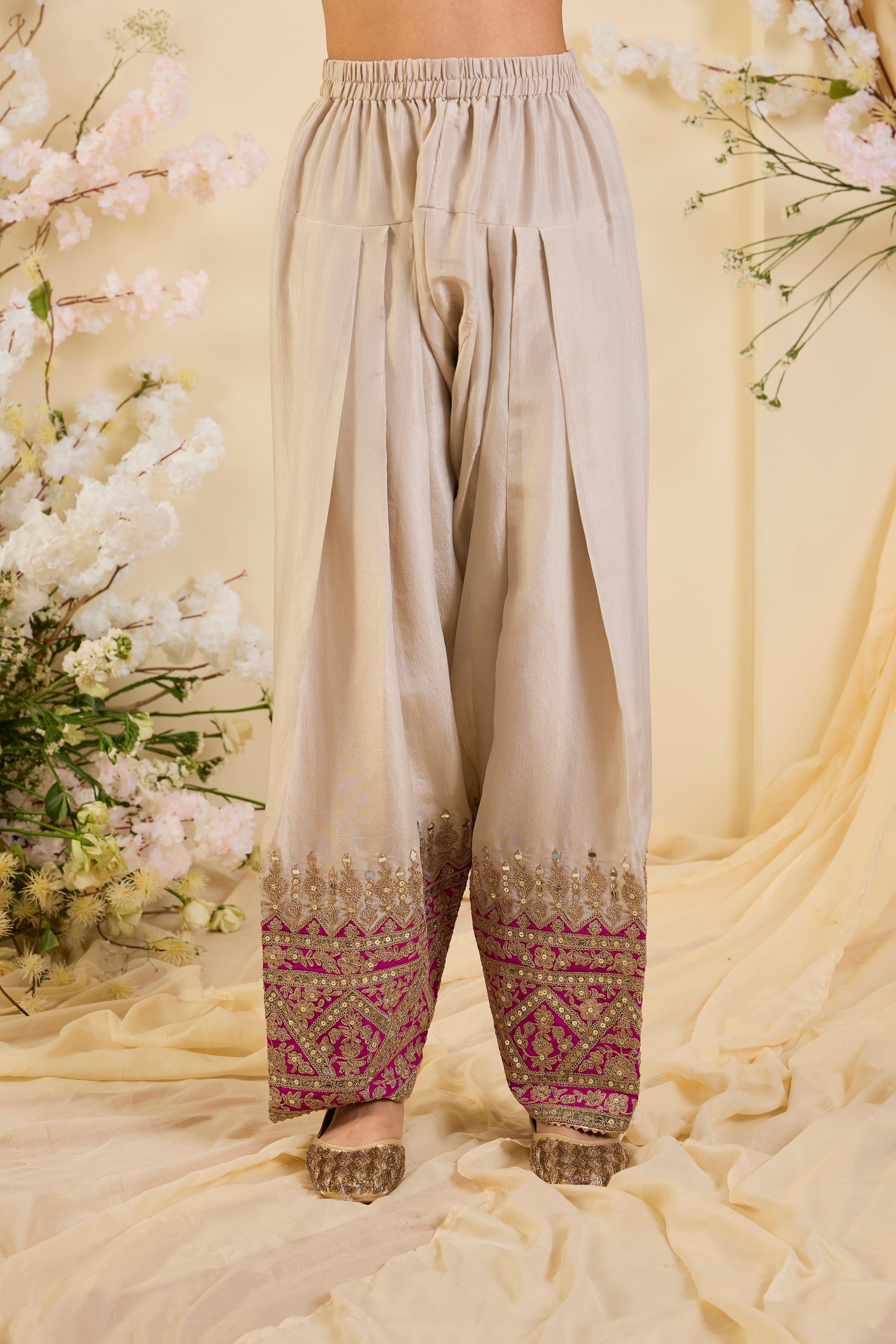 Noor-e-Ivory: A Heritage Embroidered Kurta Set with Regal Zari Accents & Fuchsia Draped Elegance