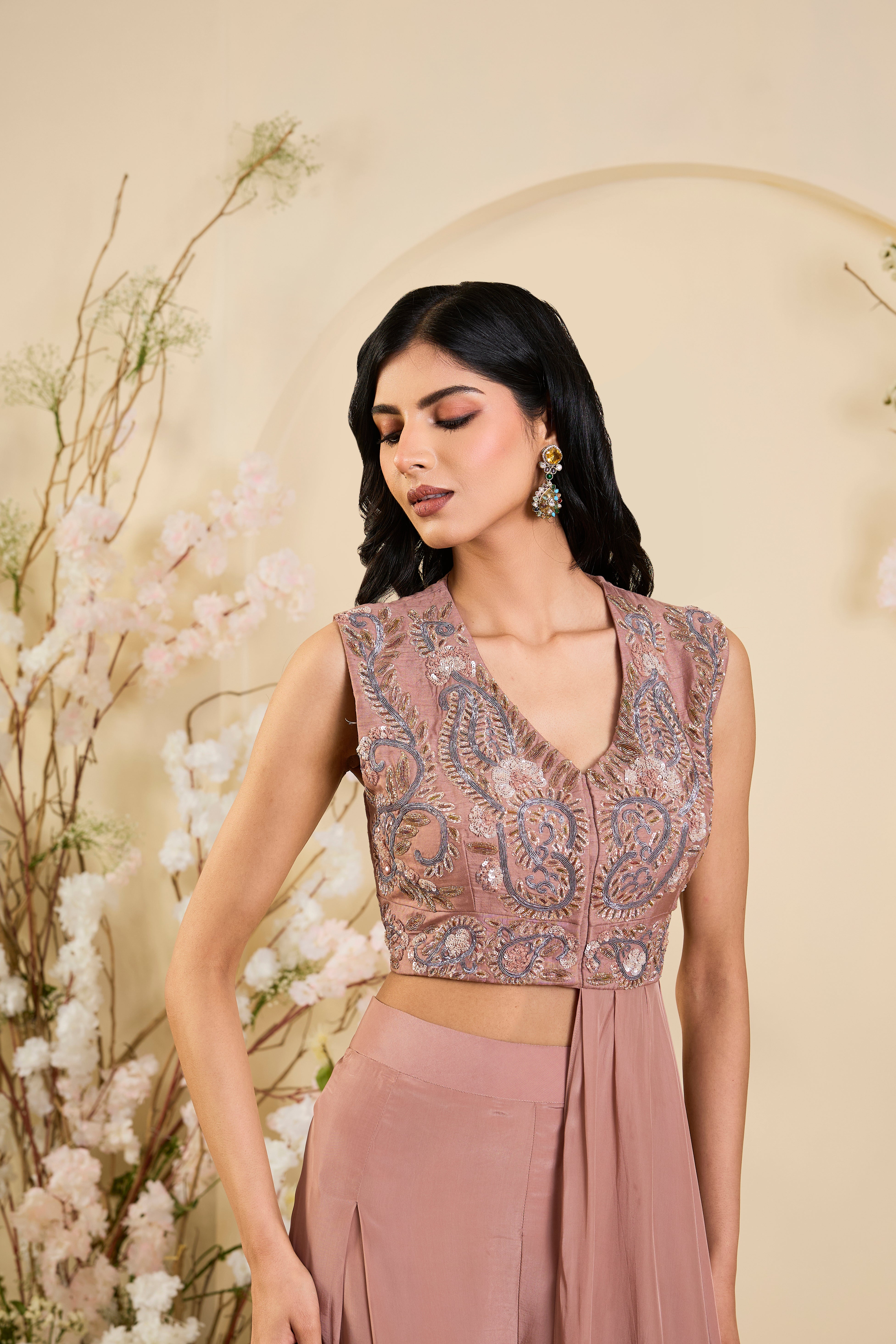Blush Reverie: The Poetry of Soft Glamour