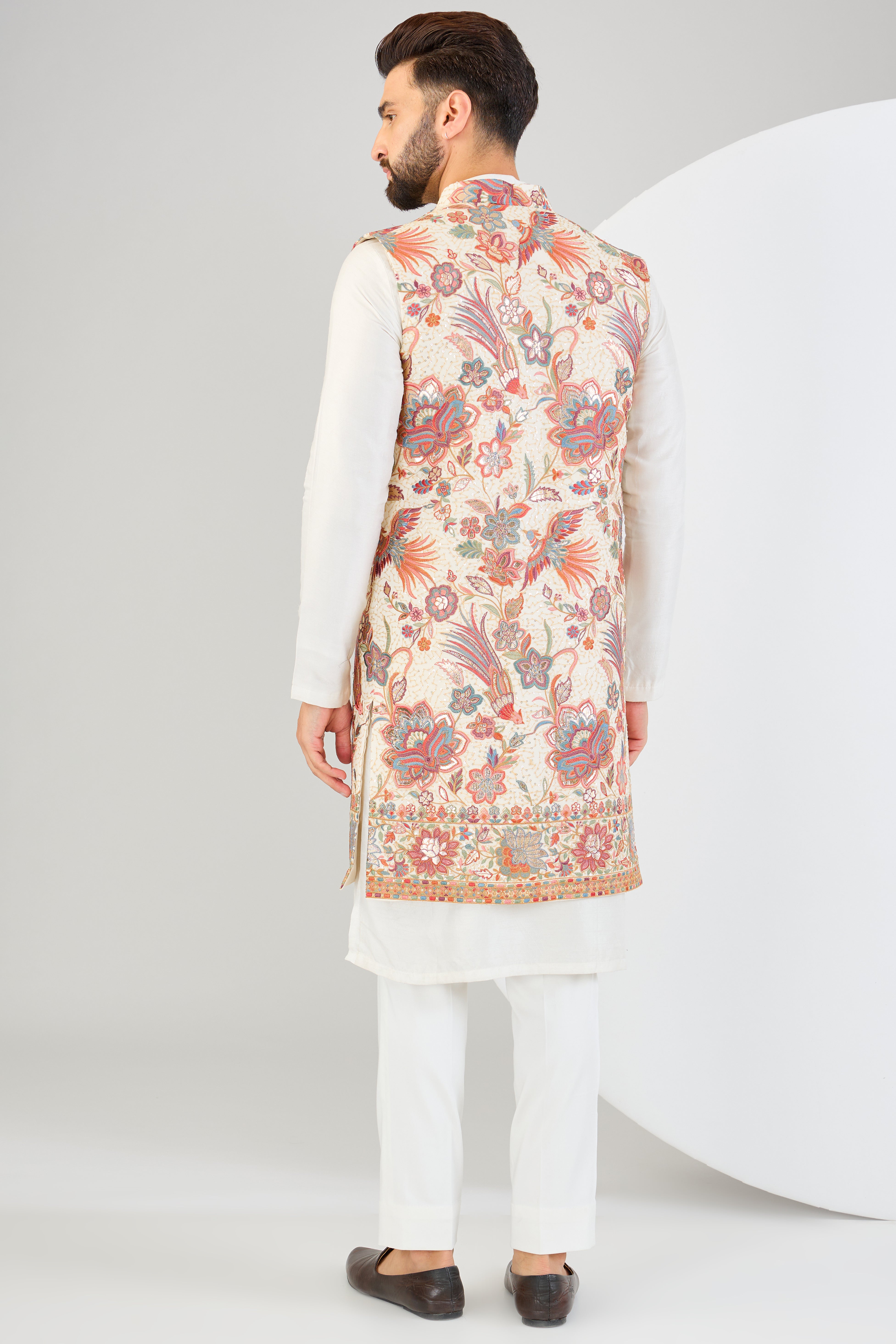 Cream flora and fauna long open jacket. - kasbahmen