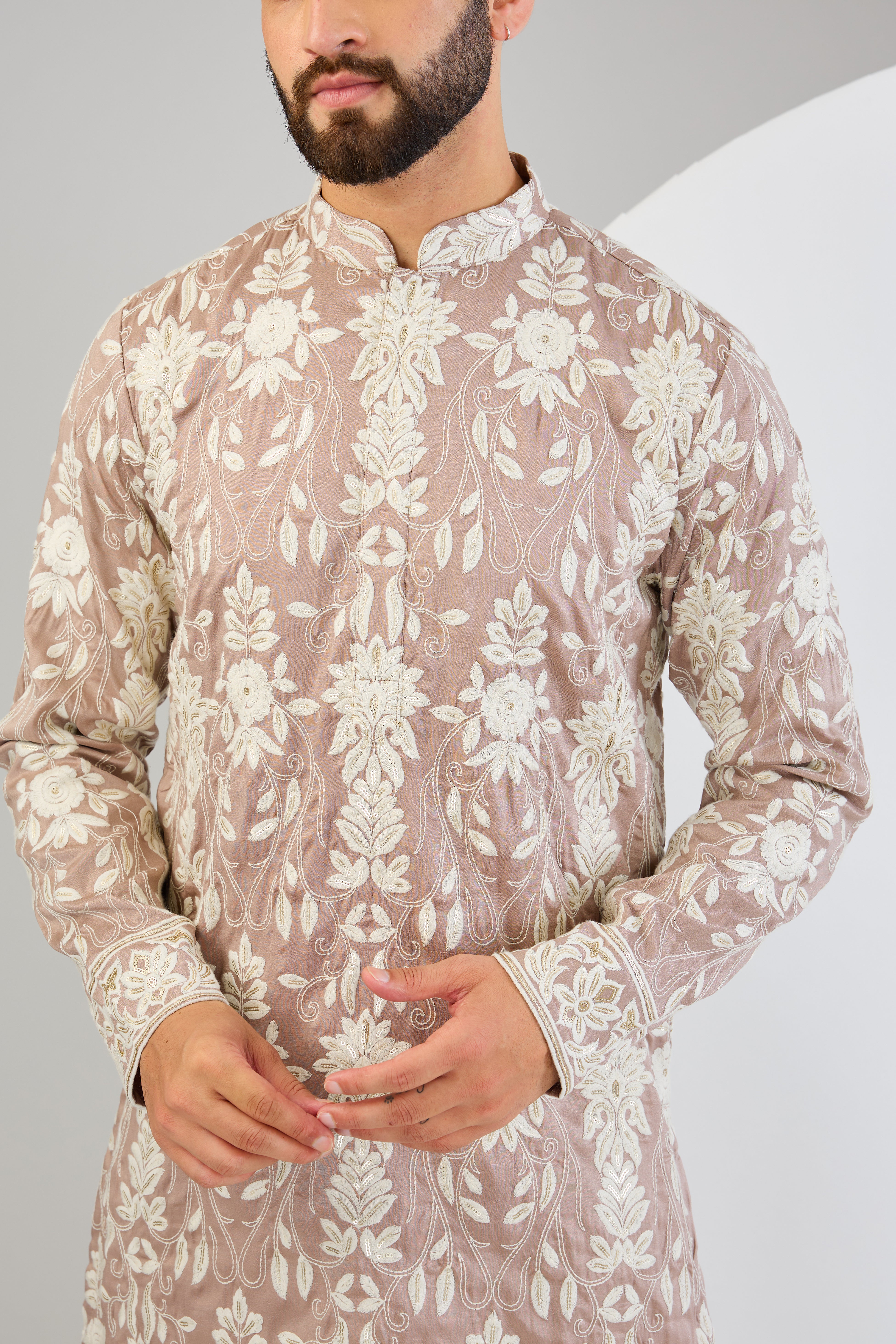 Mauve nude chikankari kurta with intricate sequin and thread embroidery. - kasbahmen