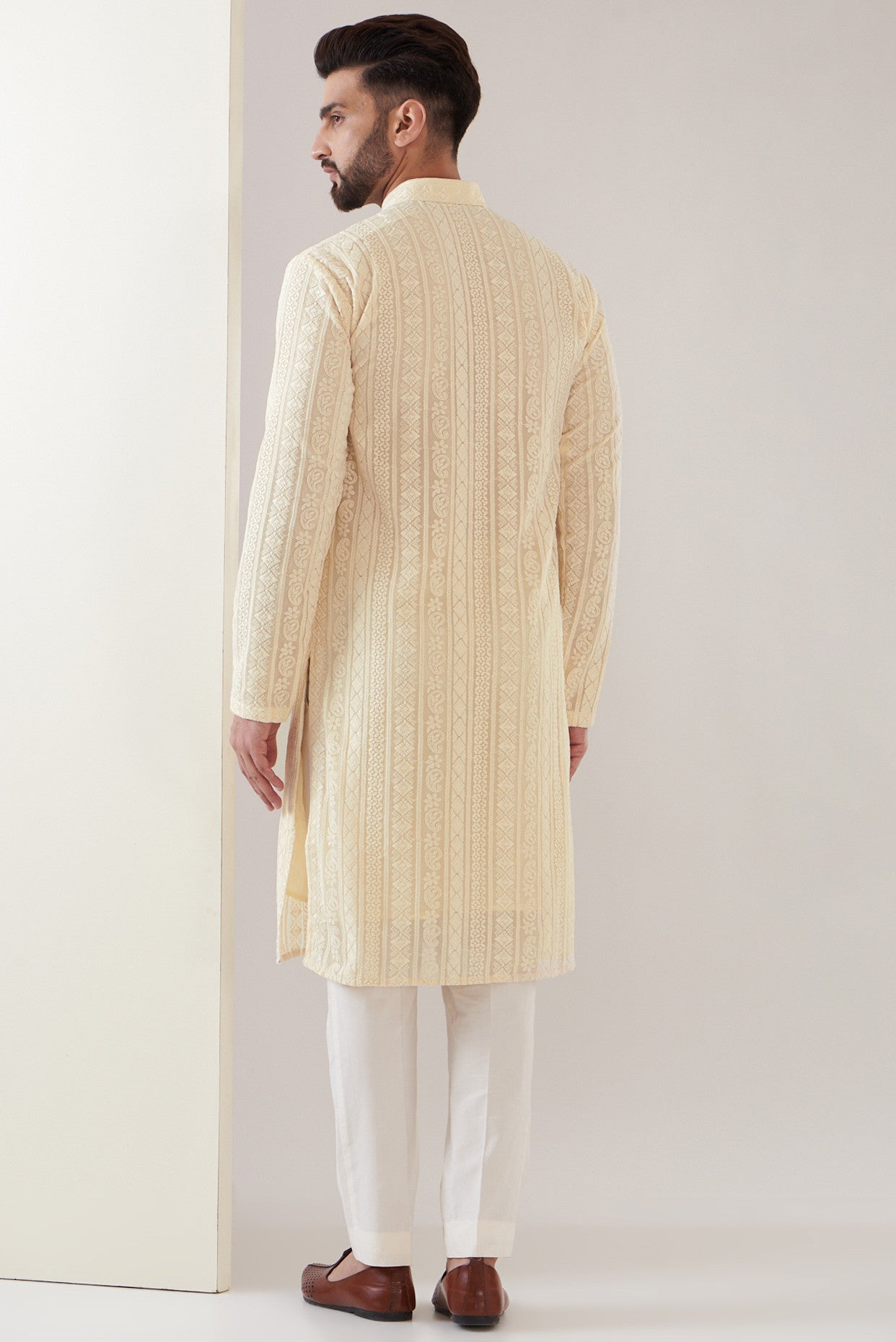 Beige chikankari kurta - kasbahmen