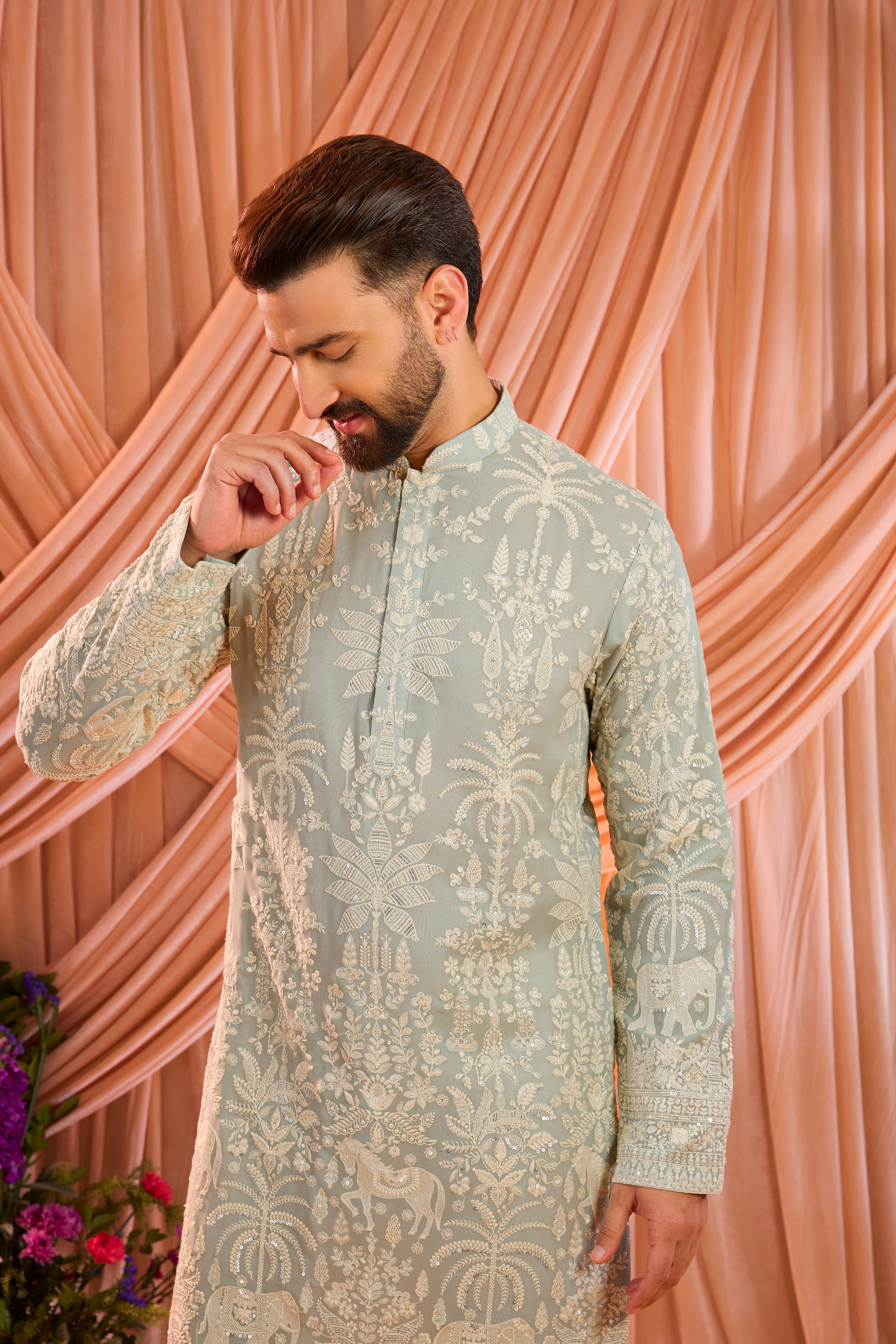 Blue chikankari kurta with delaited flora and fauna embroidery