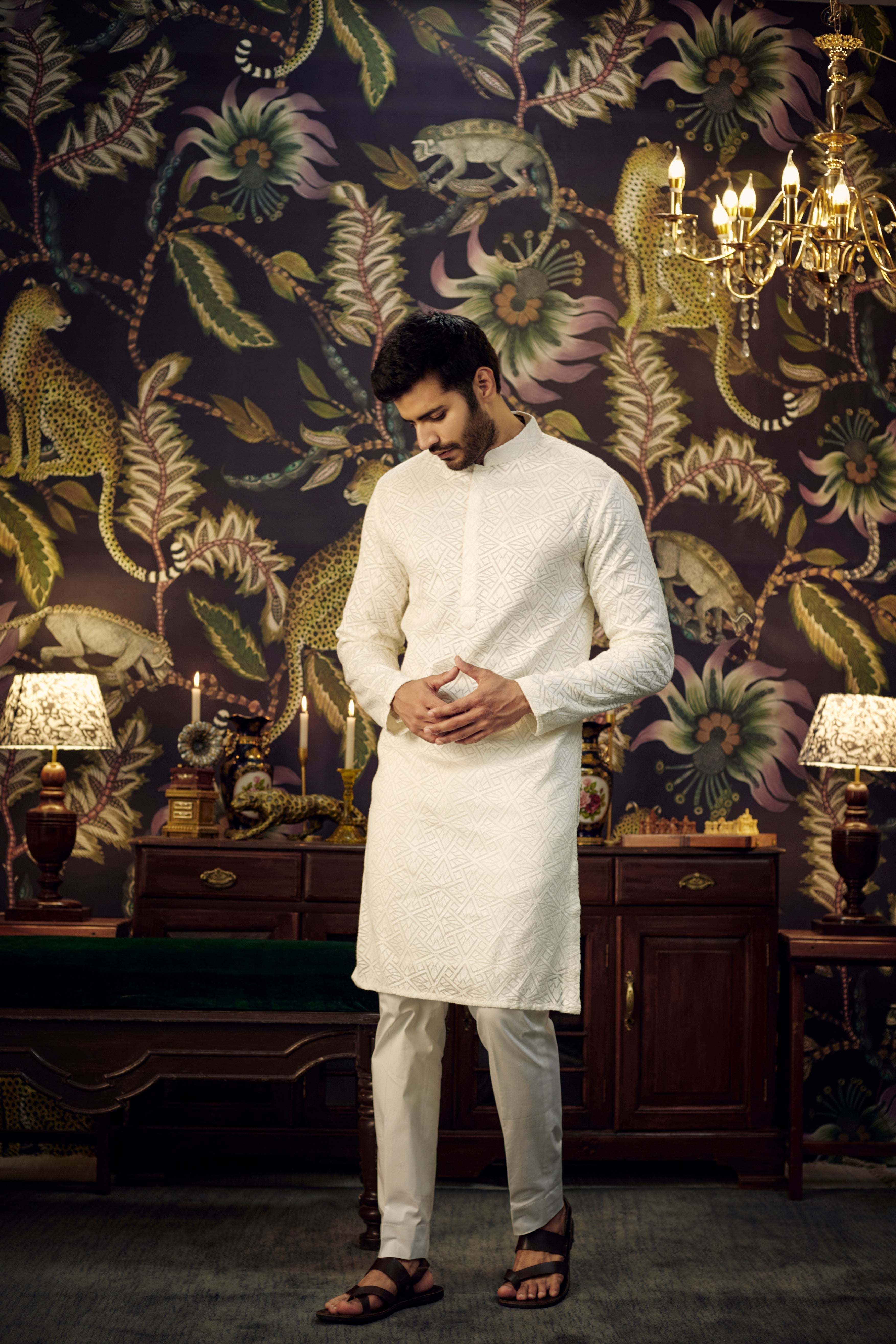 Opulent White Chikankai Kurta - kasbahmen