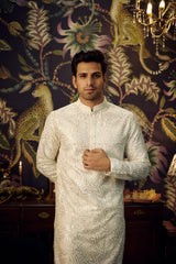 White kurta with intricate thread and sequined embroidery - kasbahmen