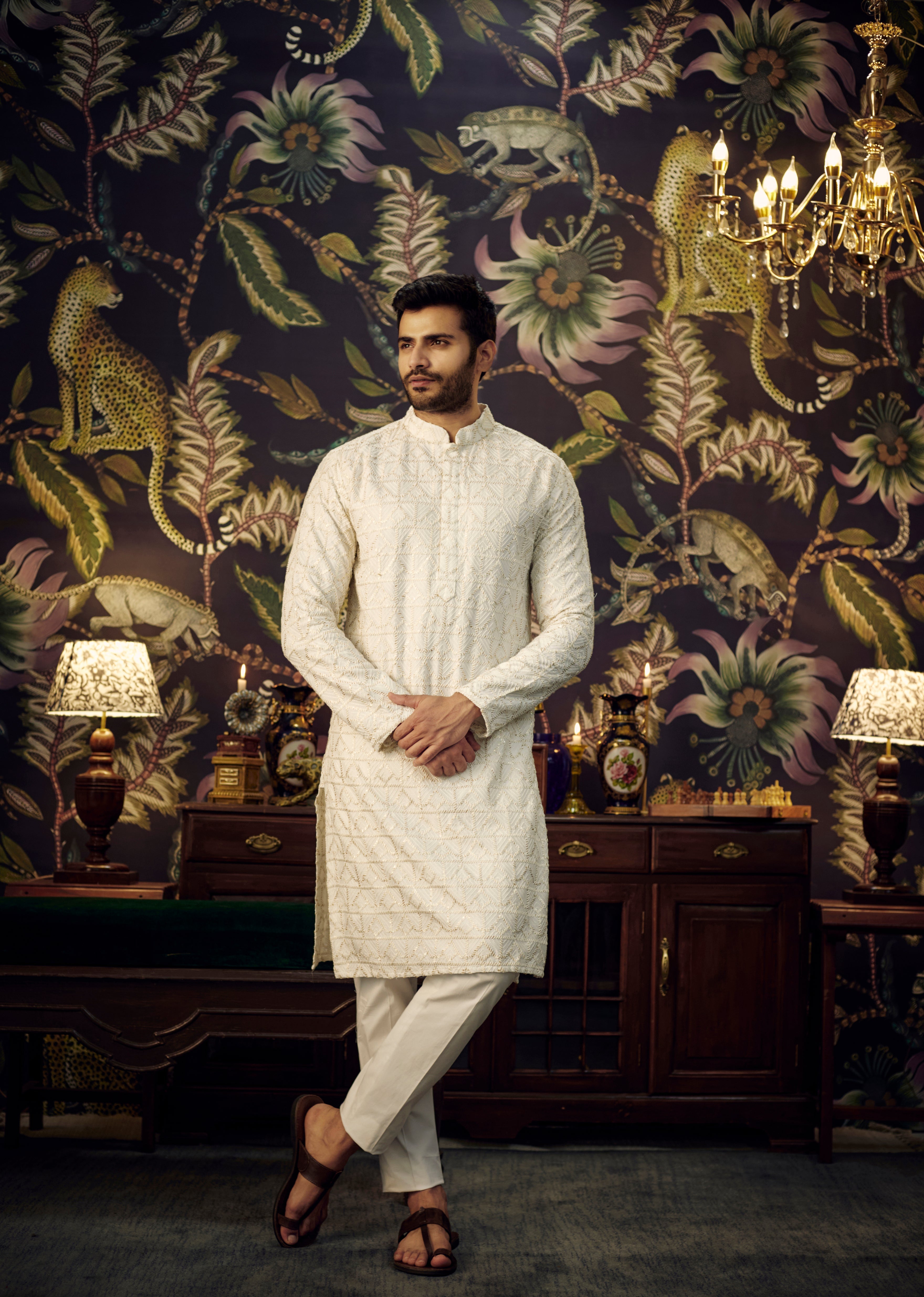 White Chikankari Kurta with detailed tone-to-tone threadwork and sequin embroidery - kasbahmen