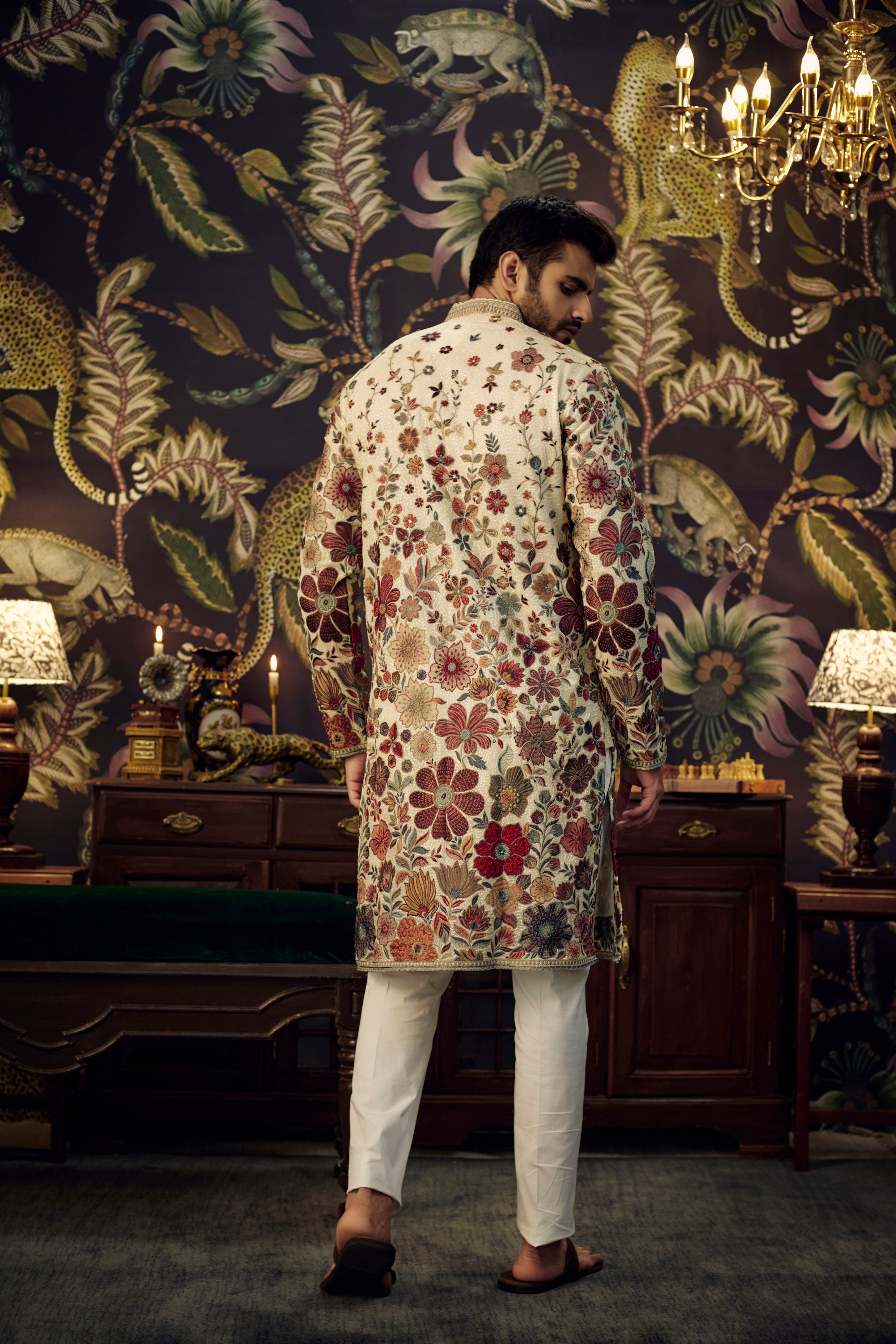 Cream heavily embroidered floral kurta. - kasbahmen