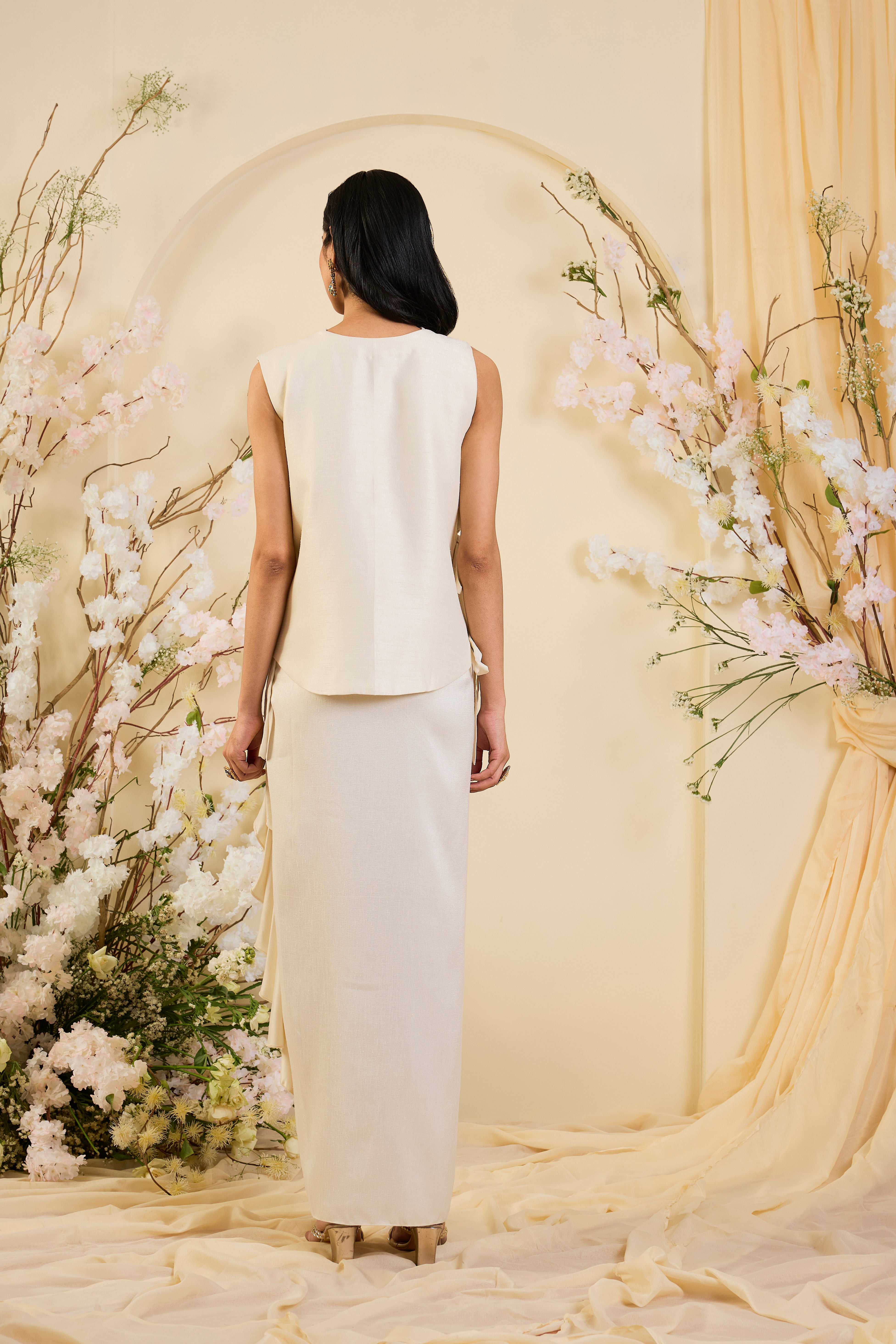 Sculpted Ivory Gillet set, Drenched in Gold