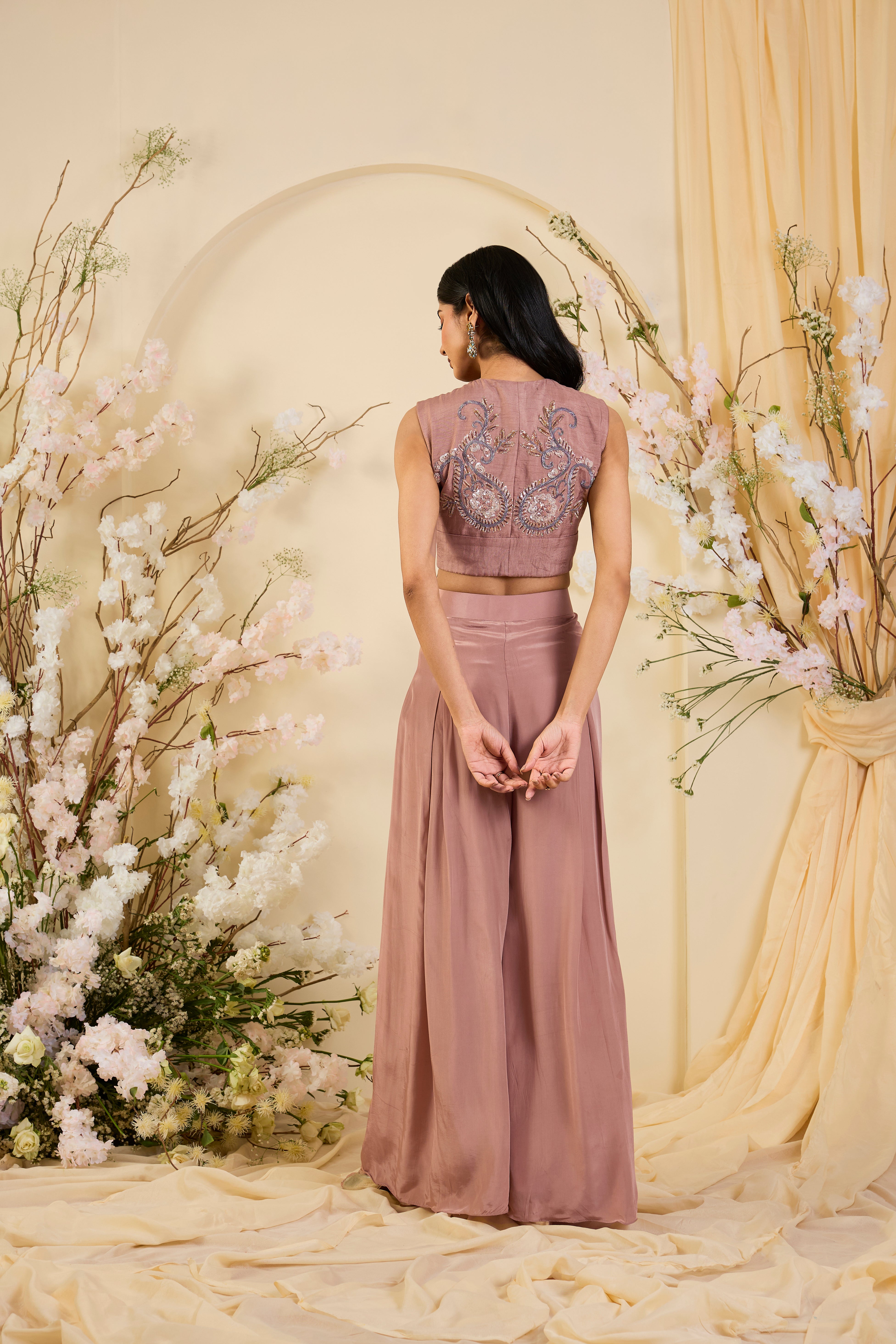 Blush Reverie: The Poetry of Soft Glamour