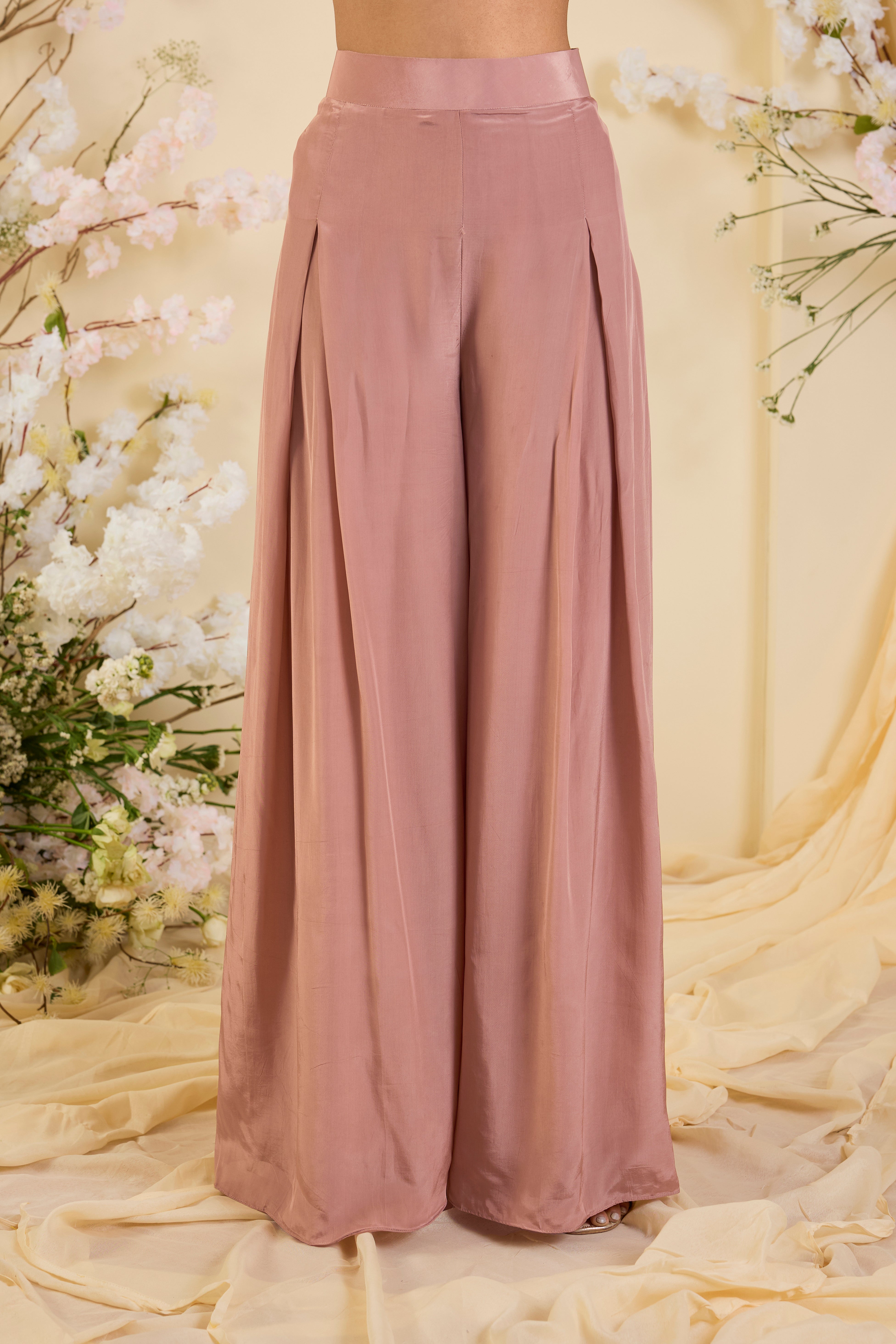 Blush Reverie: The Poetry of Soft Glamour