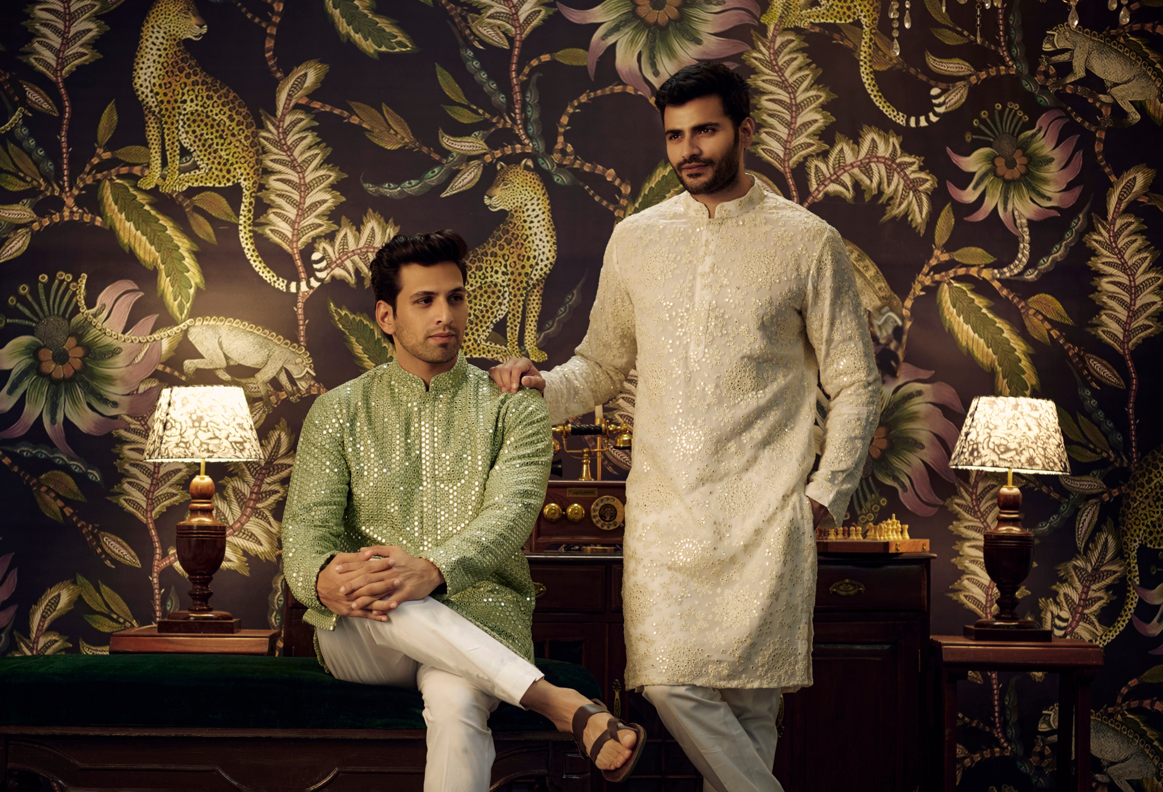 White chikankari kurta with intricate mirror-work - kasbahmen