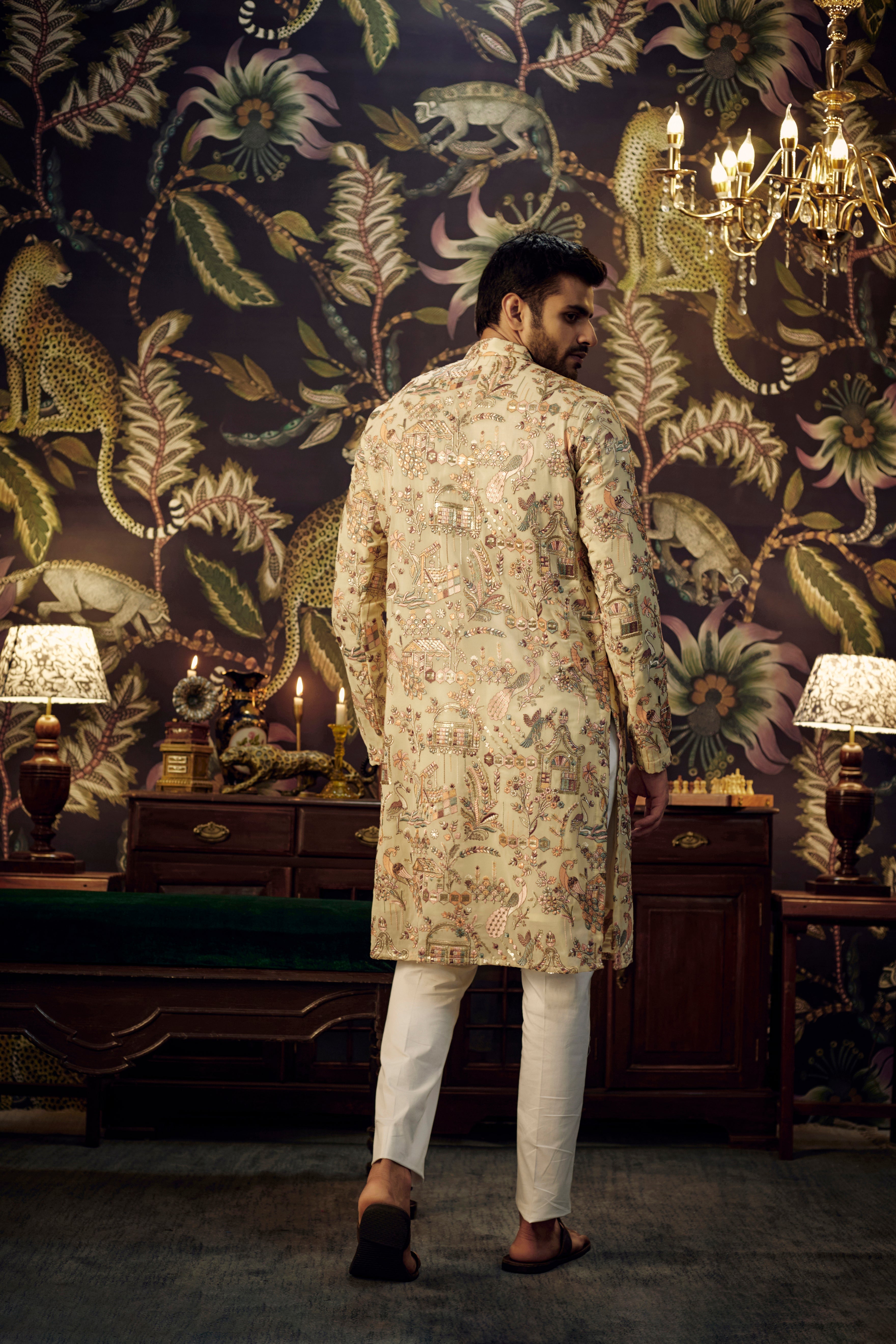 Cream chikankari kurta with intricate flora and fauna embroidery and multi-threadwork - kasbahmen