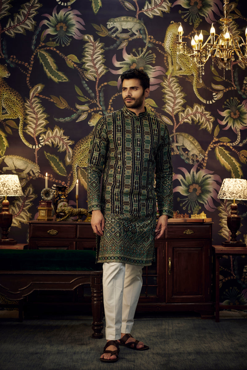 Black Kashmiri embroidered kurta with intricate multi-threadwork - kasbahmen