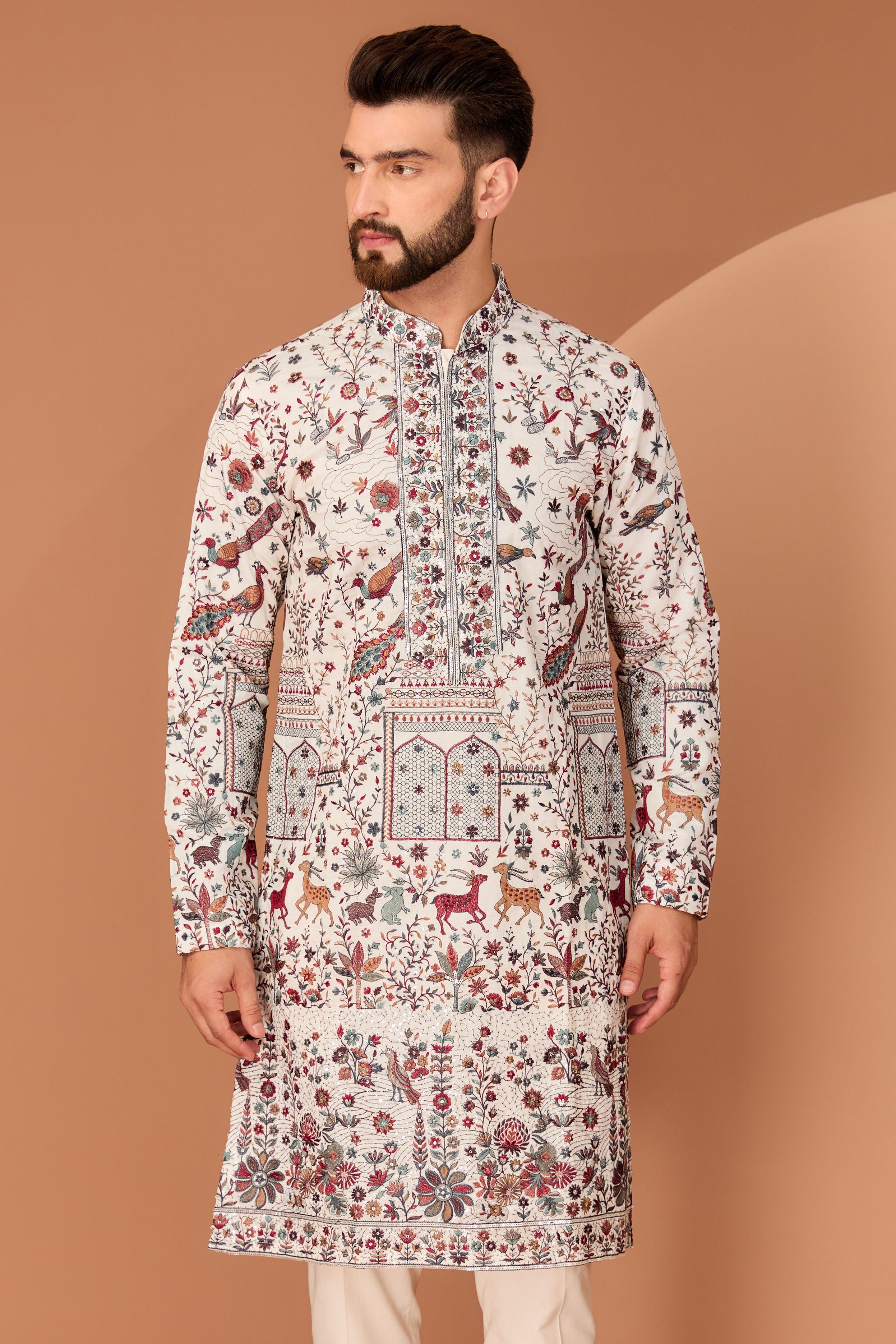 White kurta with flora-fauna motifs - kasbahmen