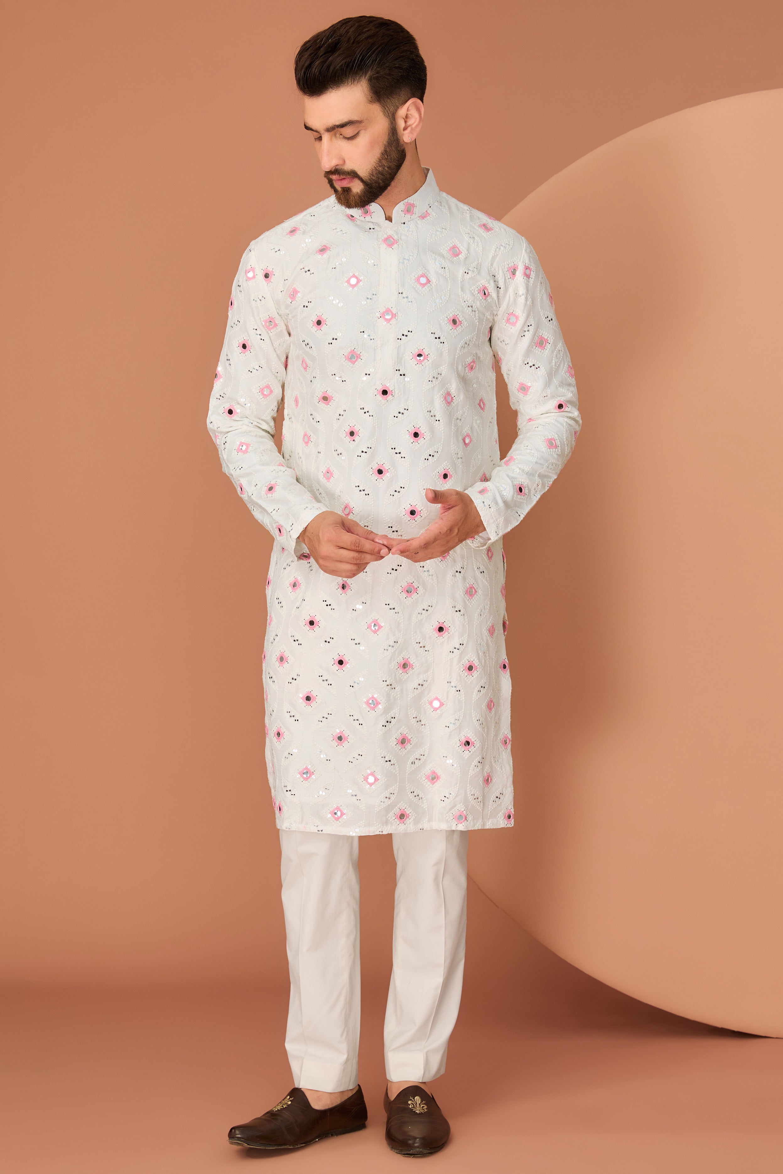 White mirror work kurta with intricate pink thread detailing - kasbahmen