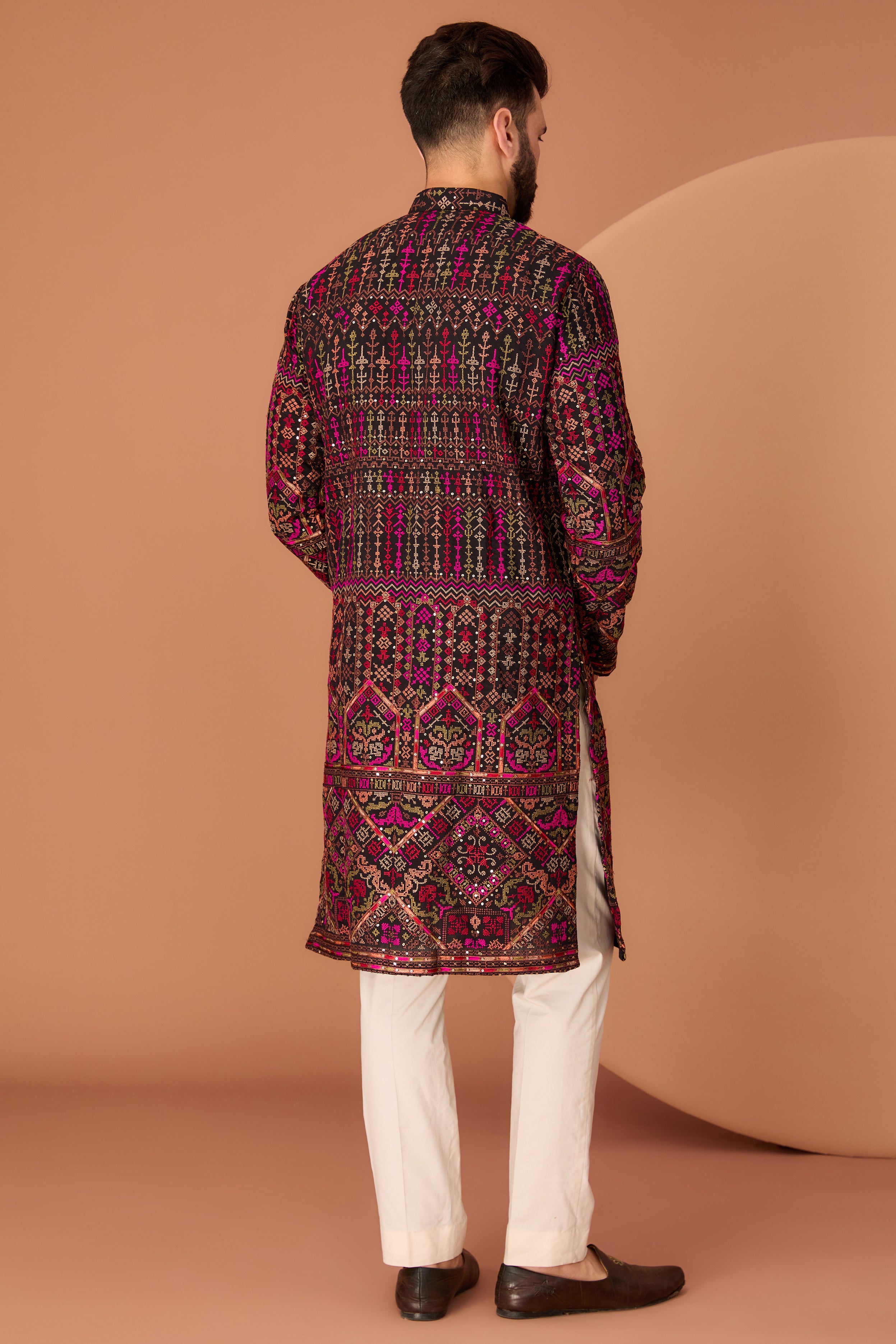 Black kashmiri embroidered kurta with intricate multi-threadwork - kasbahmen