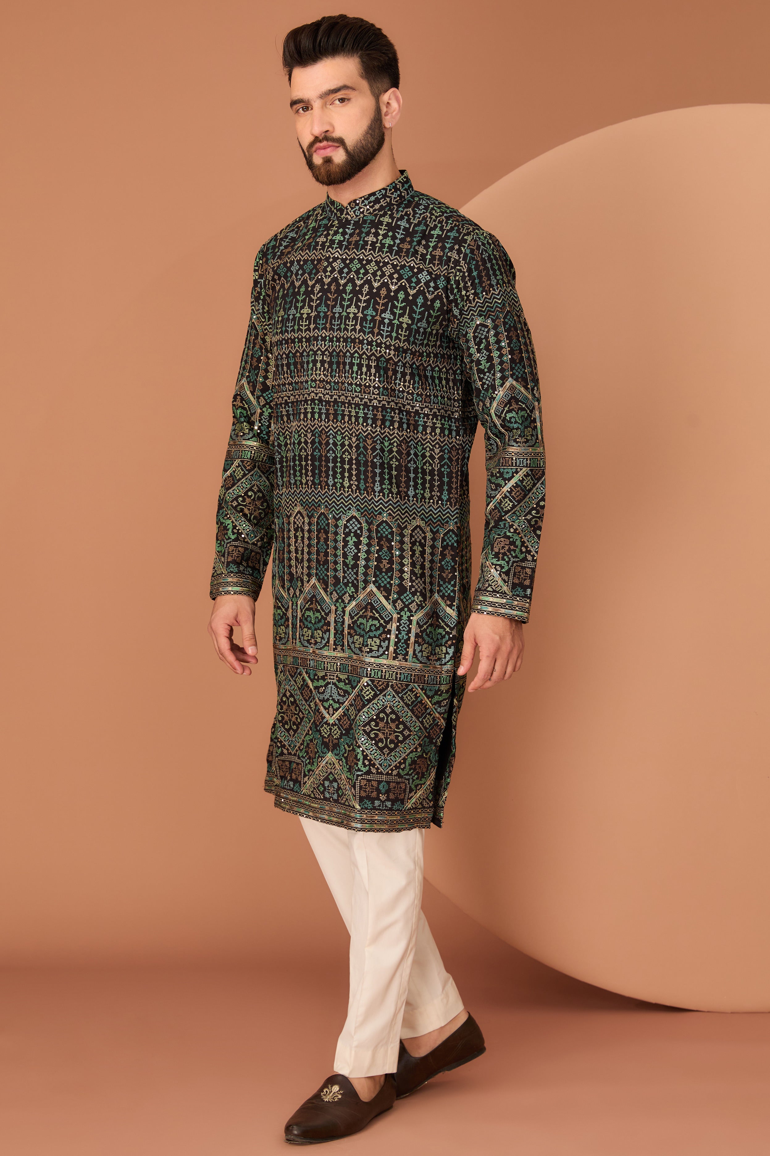 Black kashmiri embroidered kurta with intricate multi-threadwork - kasbahmen