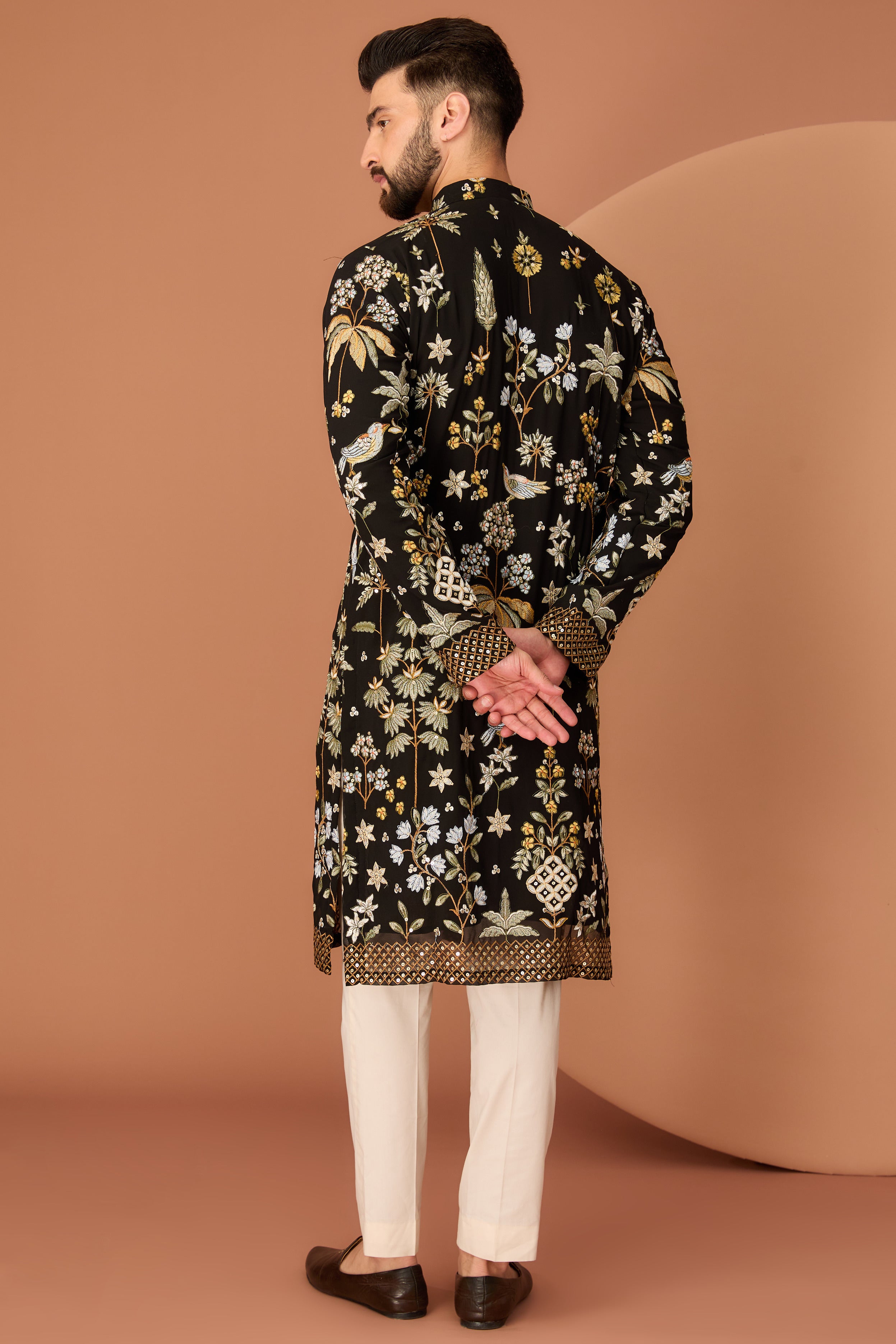 Black flora-fauna embroidered kurta - kasbahmen