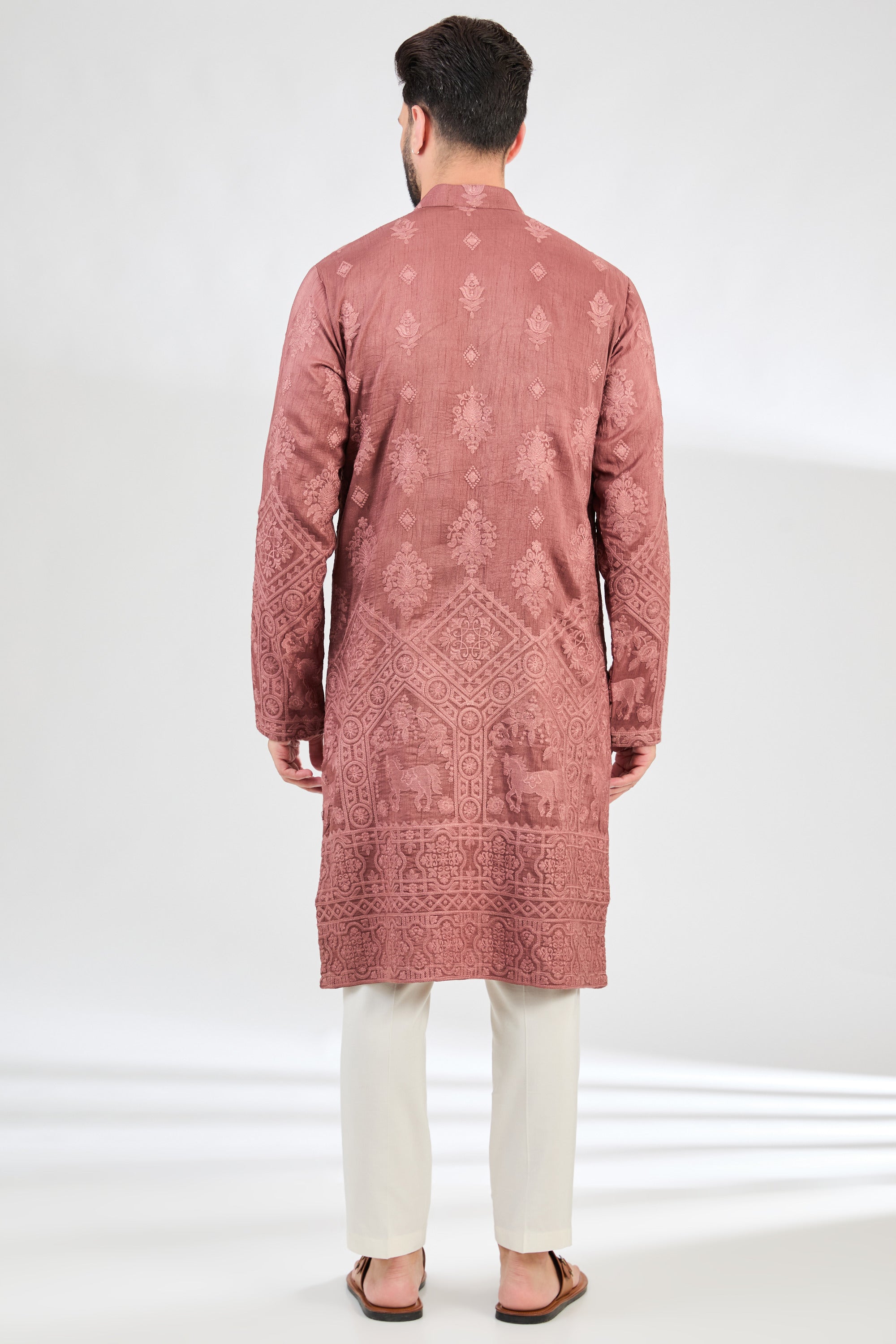 Mauve taupe chikankari kurta with intricate horse mitifs. - kasbahmen