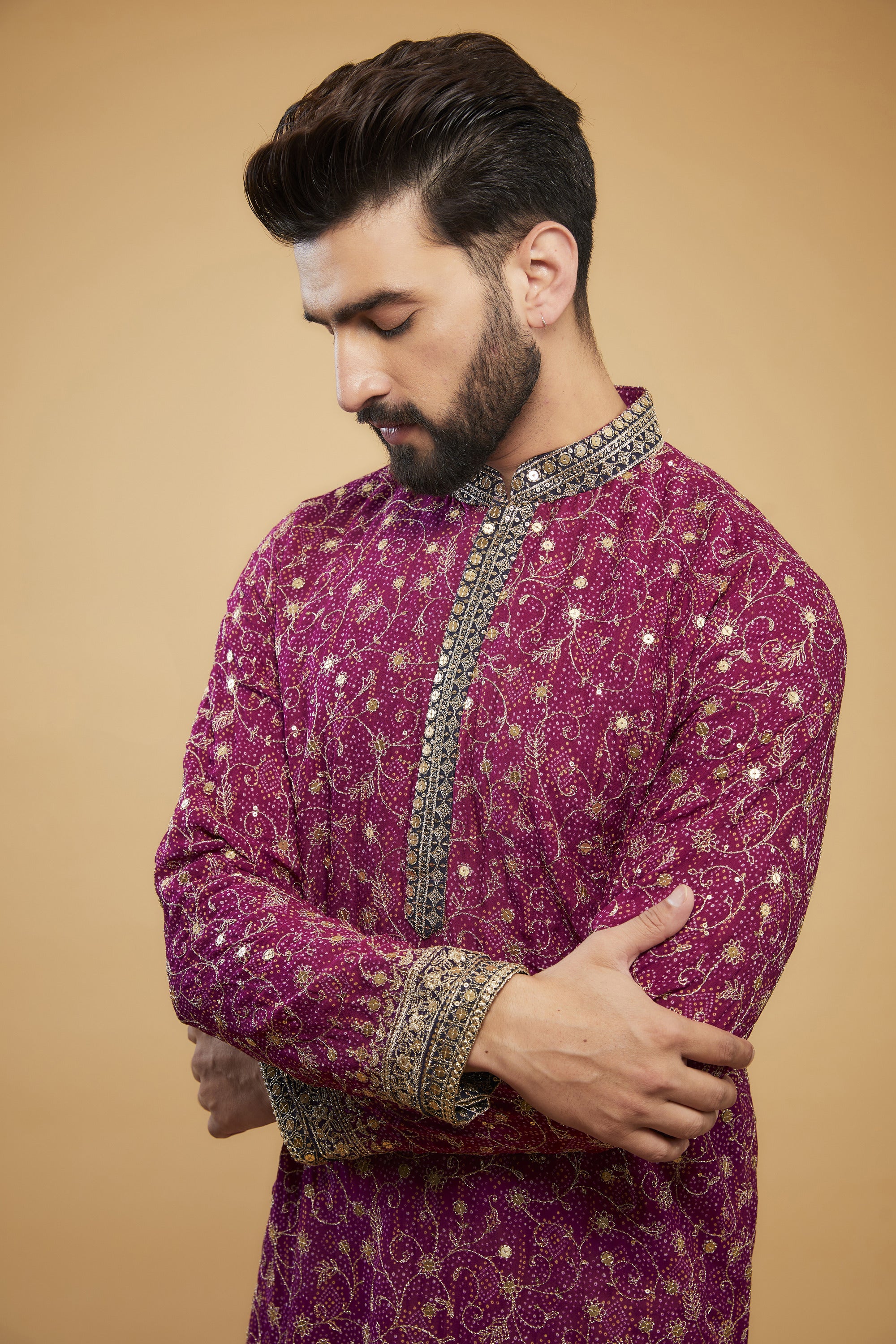 Our exclusive zari-work kurta with intricate neckline and borders - kasbahmen