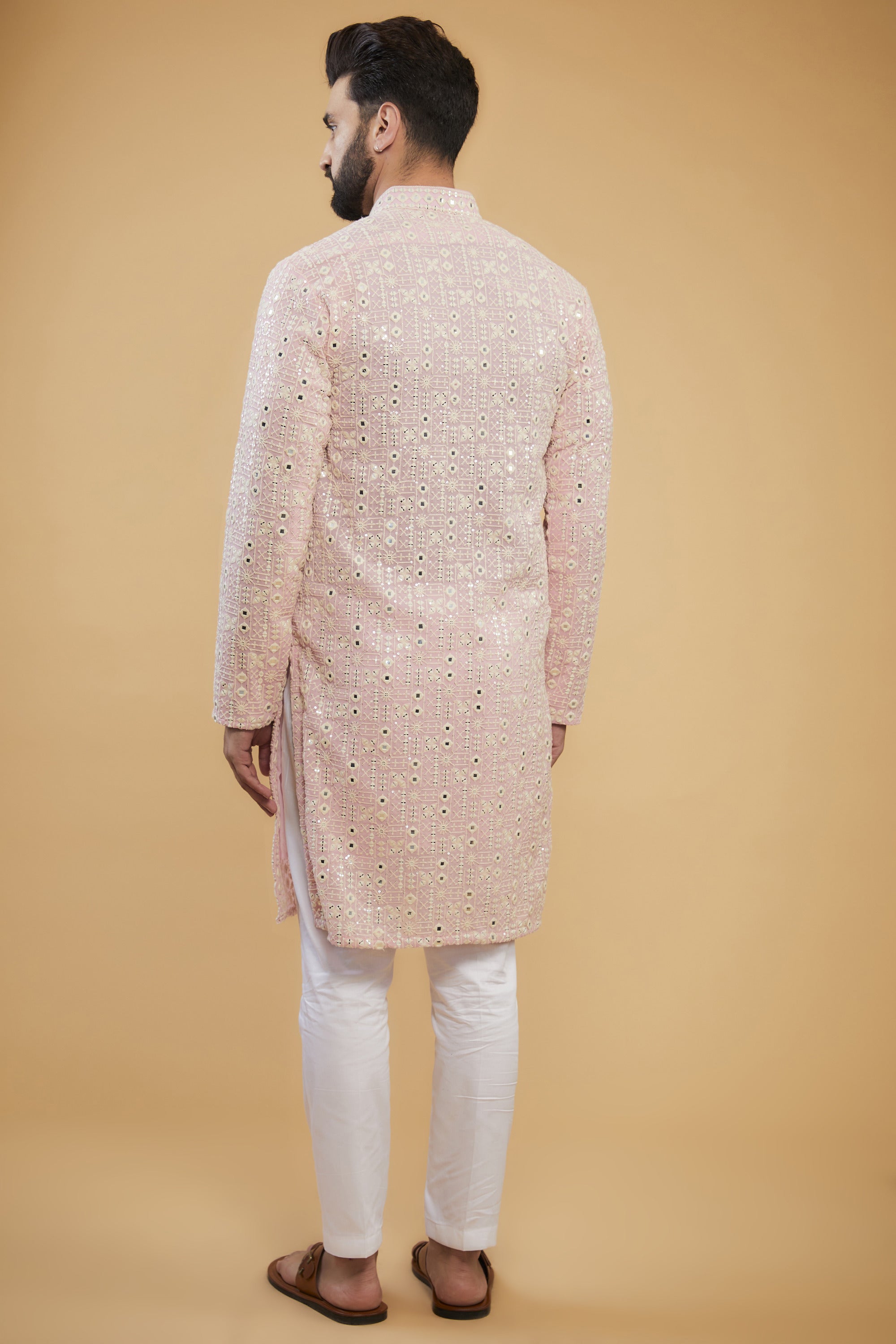 Pink mirror-work kurta with intricate neckline - kasbahmen