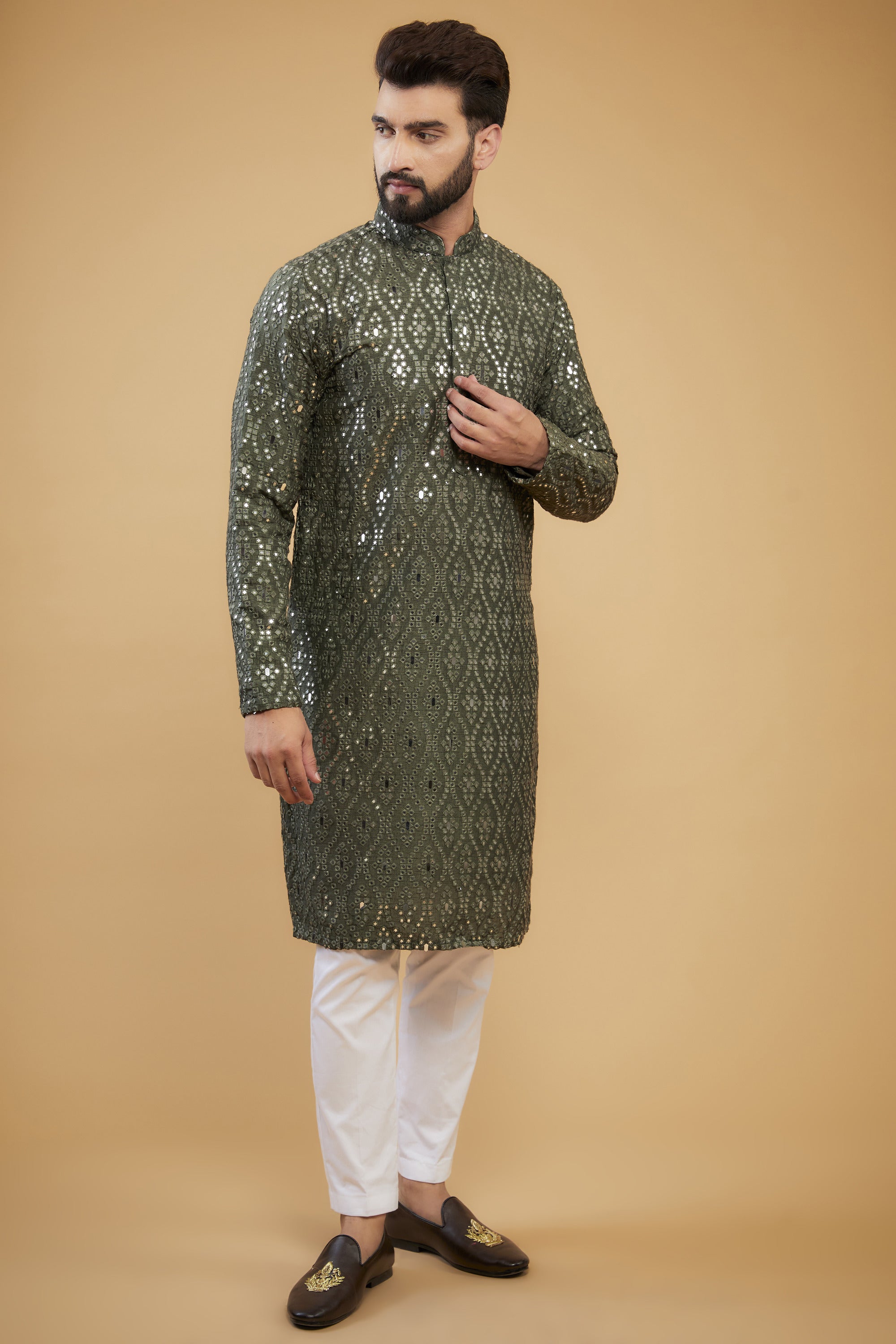 Military green mirror-work kurta - kasbahmen