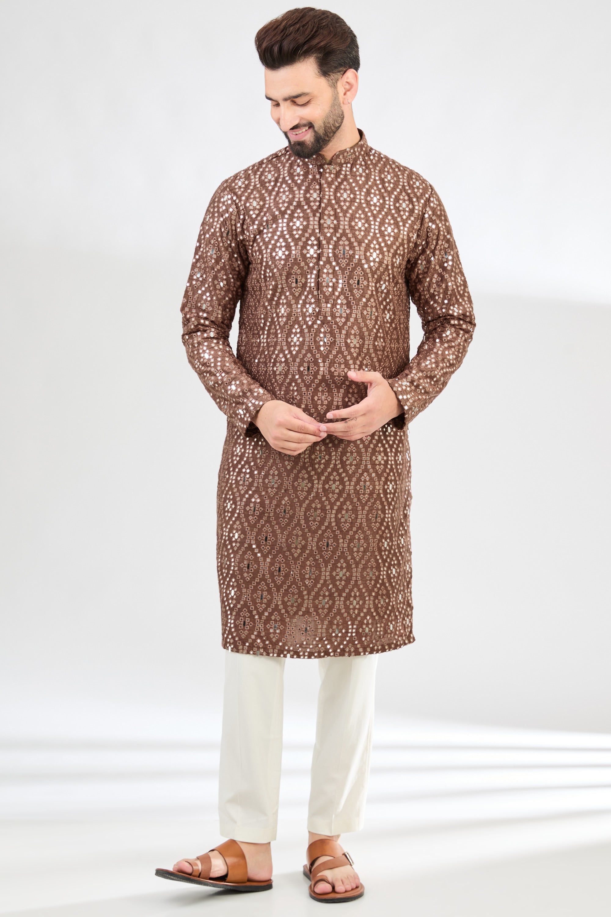 Mauve -taupe classic mirror-work kurta. - kasbahmen