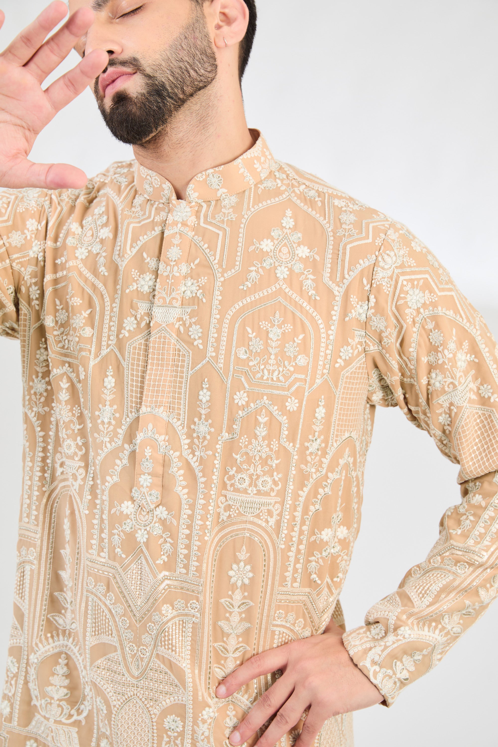 Mouse-cream chikankari kurta with ivory cream thread-work and silver highlighting. - kasbahmen