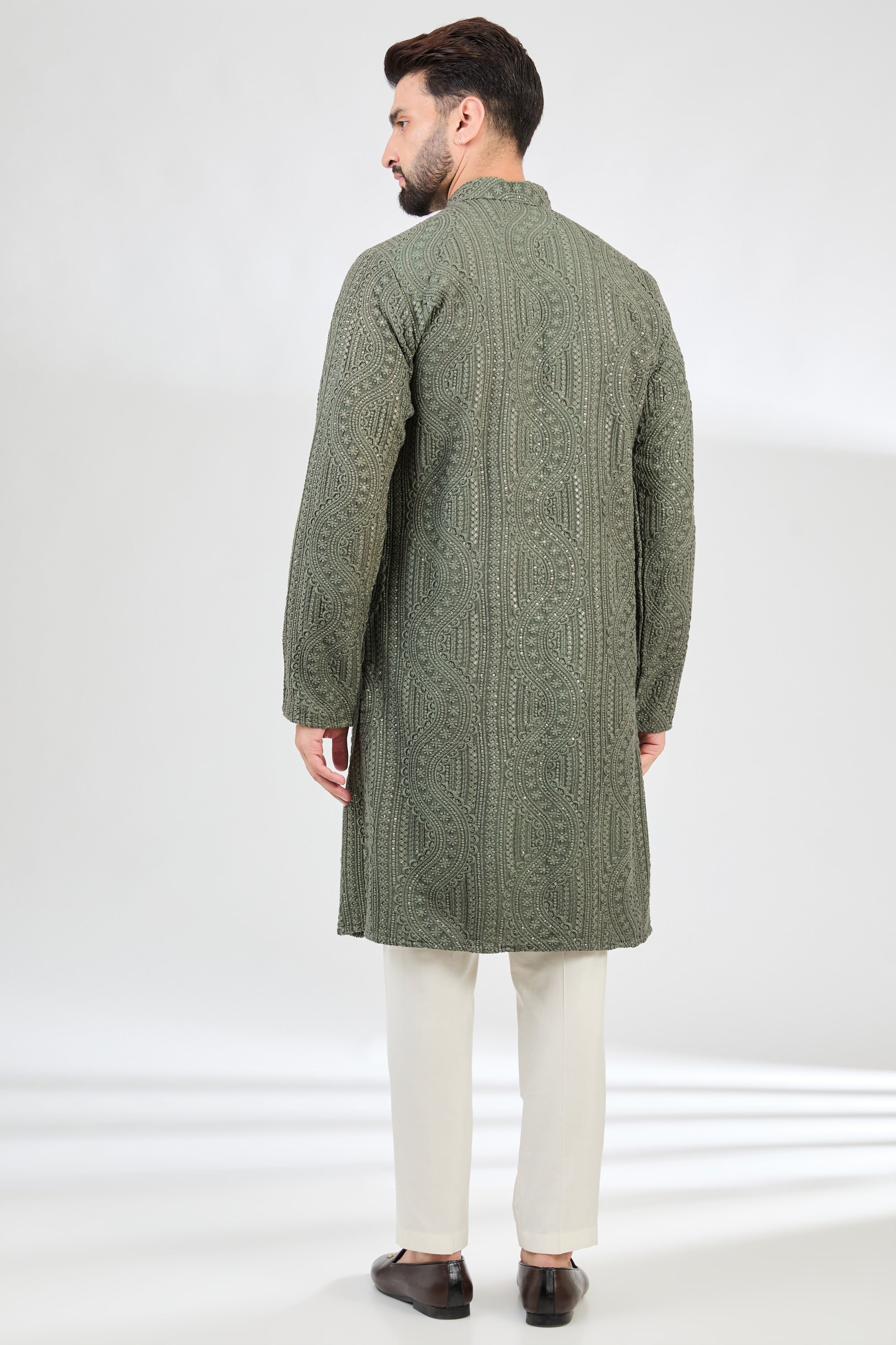 Military green chikankari kurta. - kasbahmen