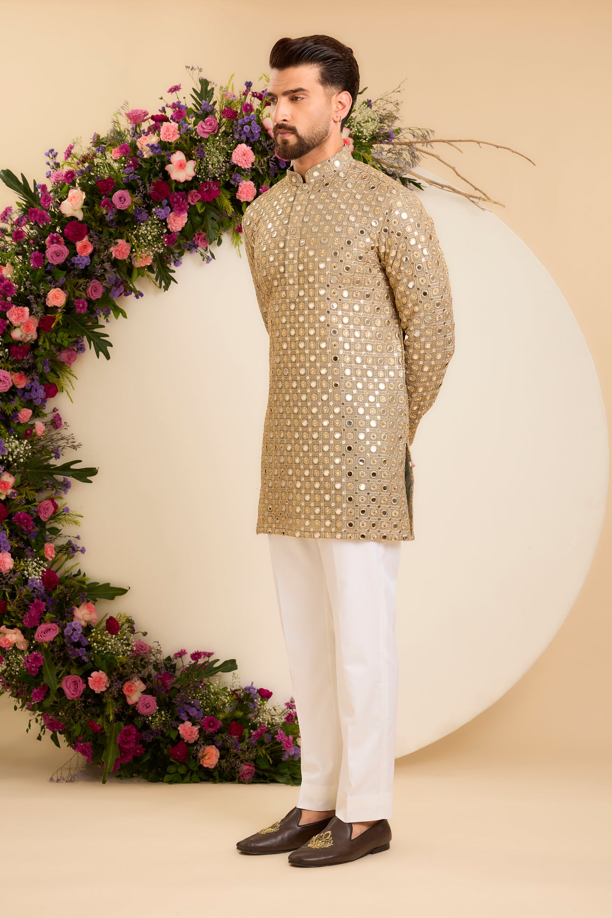 Grey short mirror work kurta drapped in zari