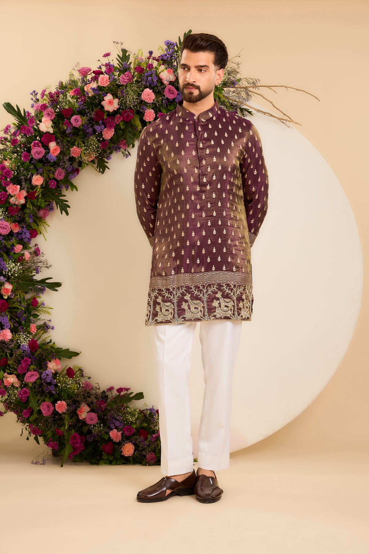 The wine Tissue Kurta with a  deer-Embroidered Ghera