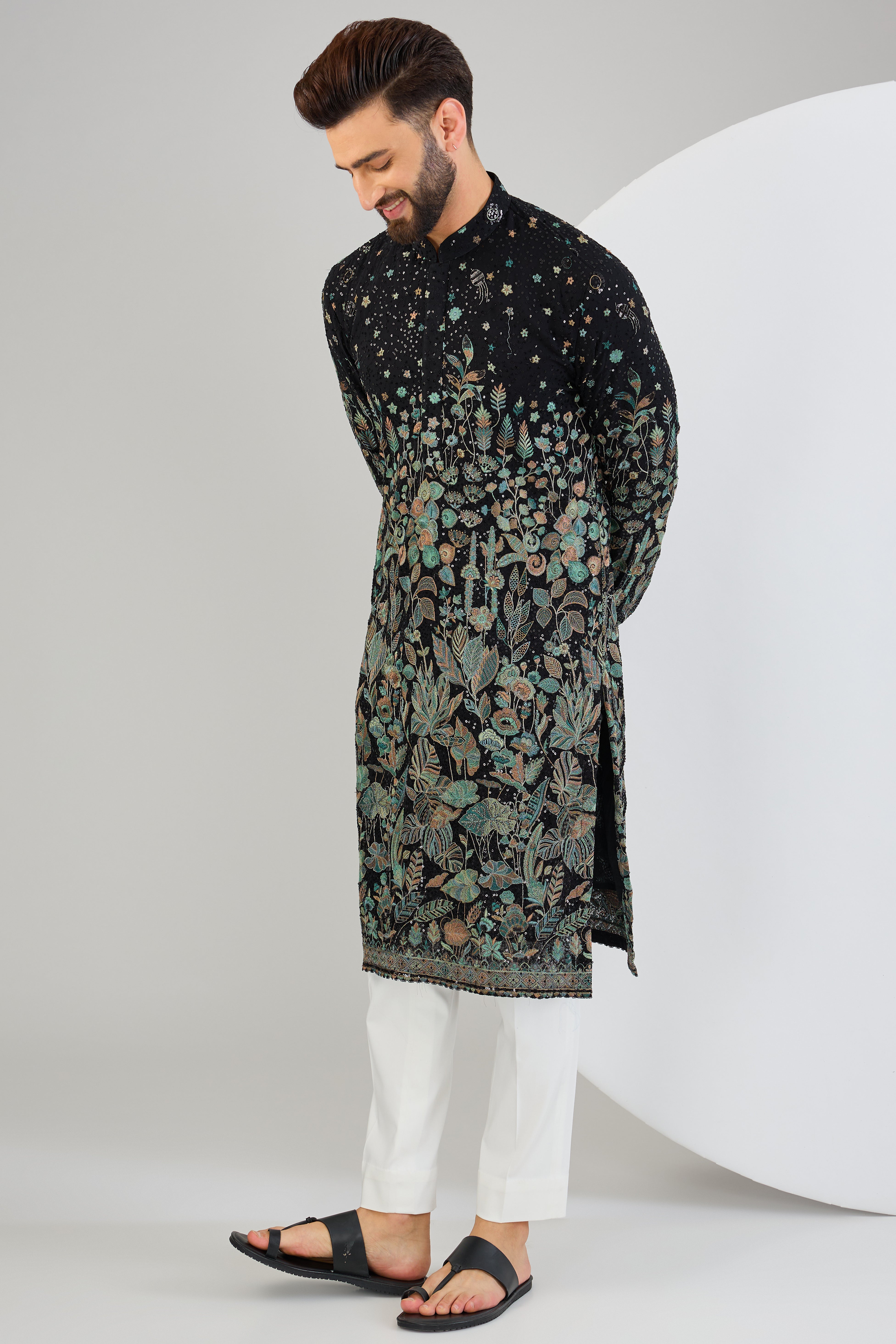 Black sequin kurta with intricate floral embroidery. - kasbahmen