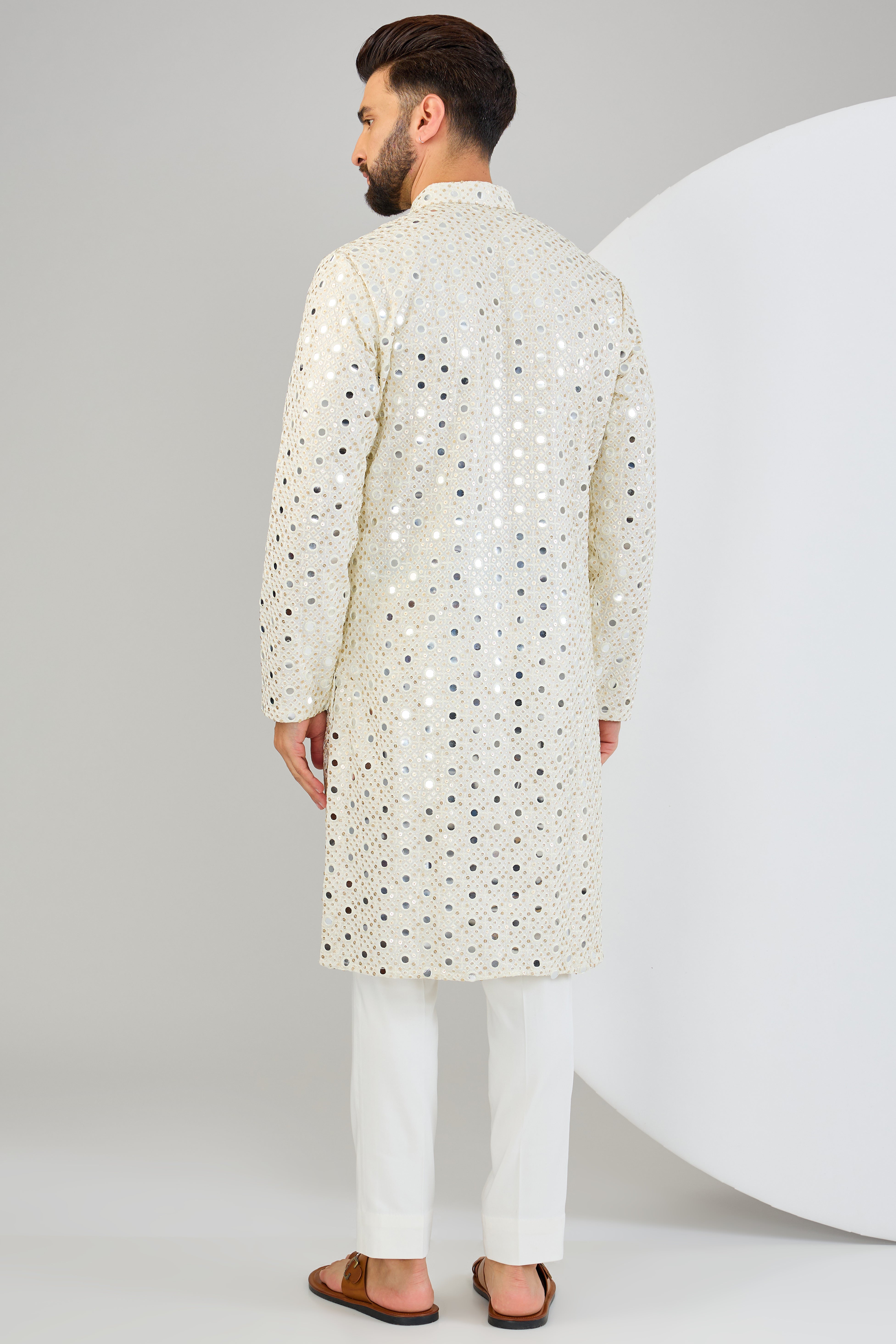 Cream mirror-work kurta with intricate gold sequin highlighting.&nbsp; - kasbahmen