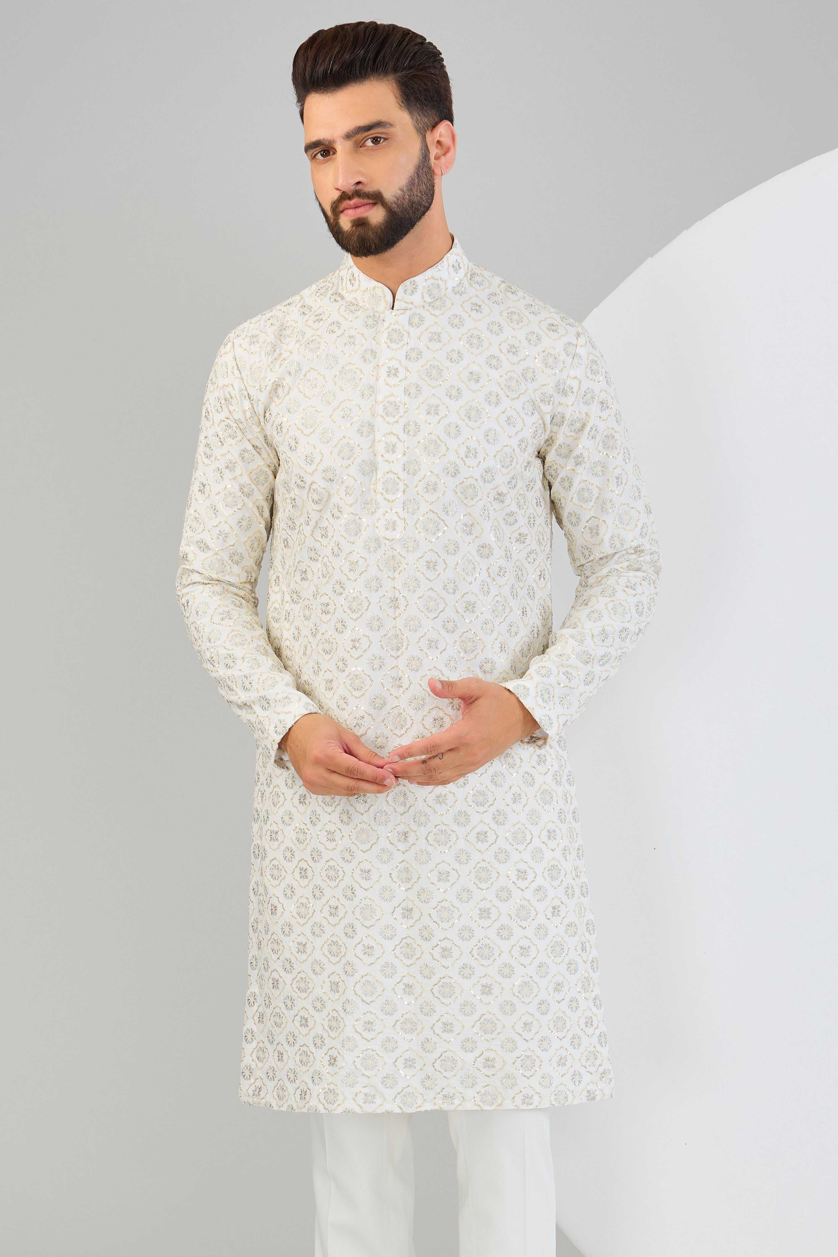 Cream mirror-work kurta with intricate gold sequin highlighting.&nbsp; - kasbahmen