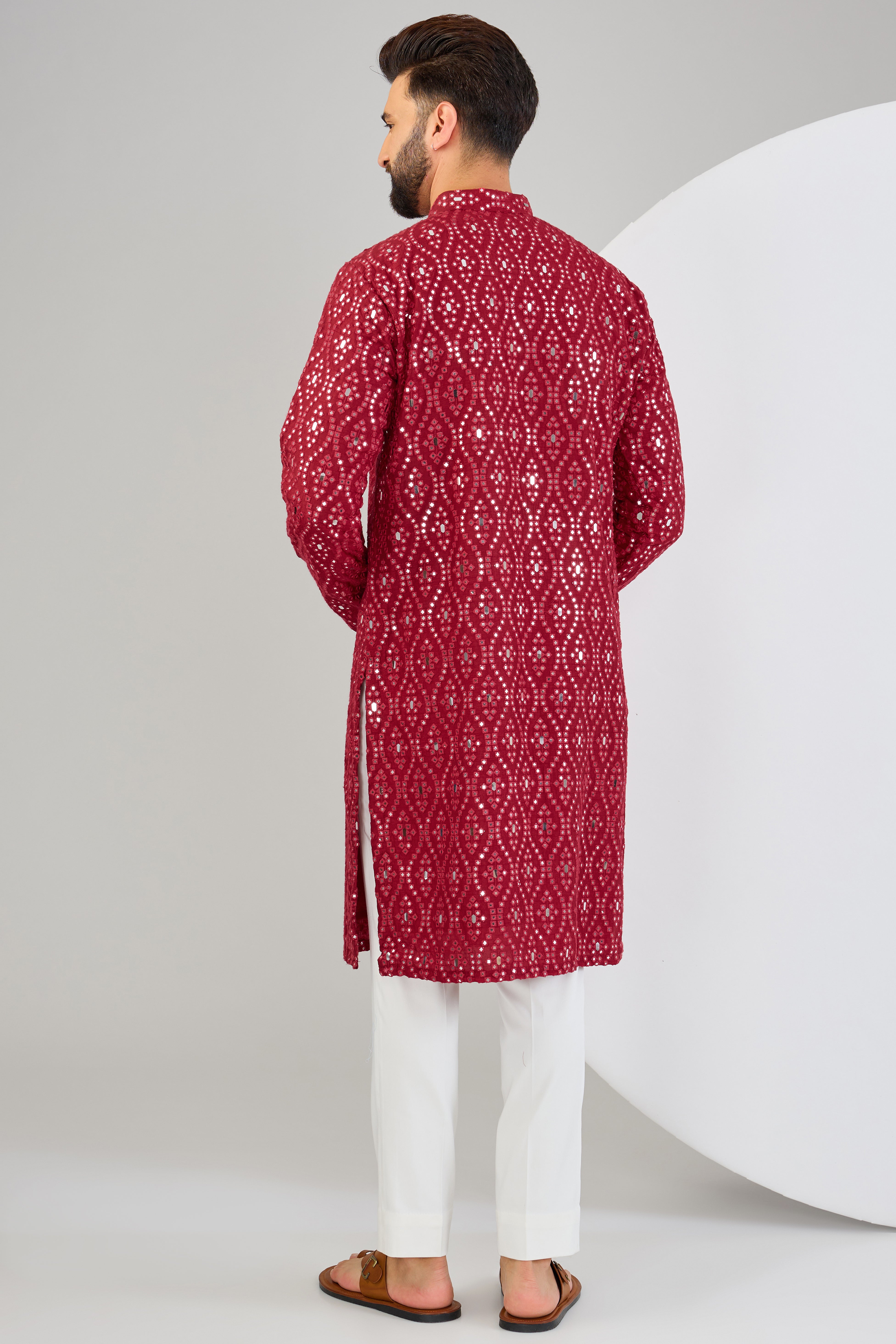 Signature red mirror-work kurta. - kasbahmen