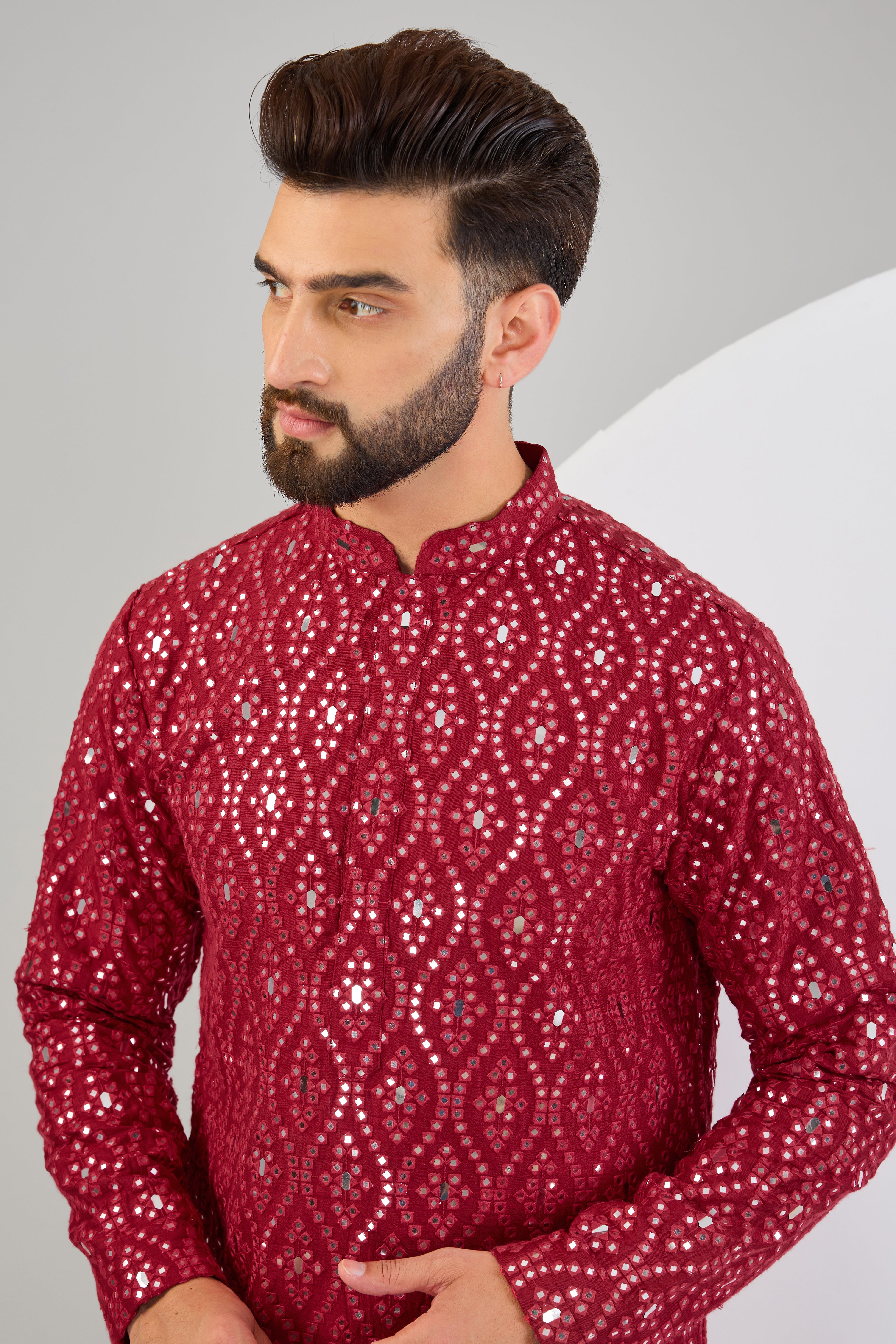 Signature red mirror-work kurta. - kasbahmen