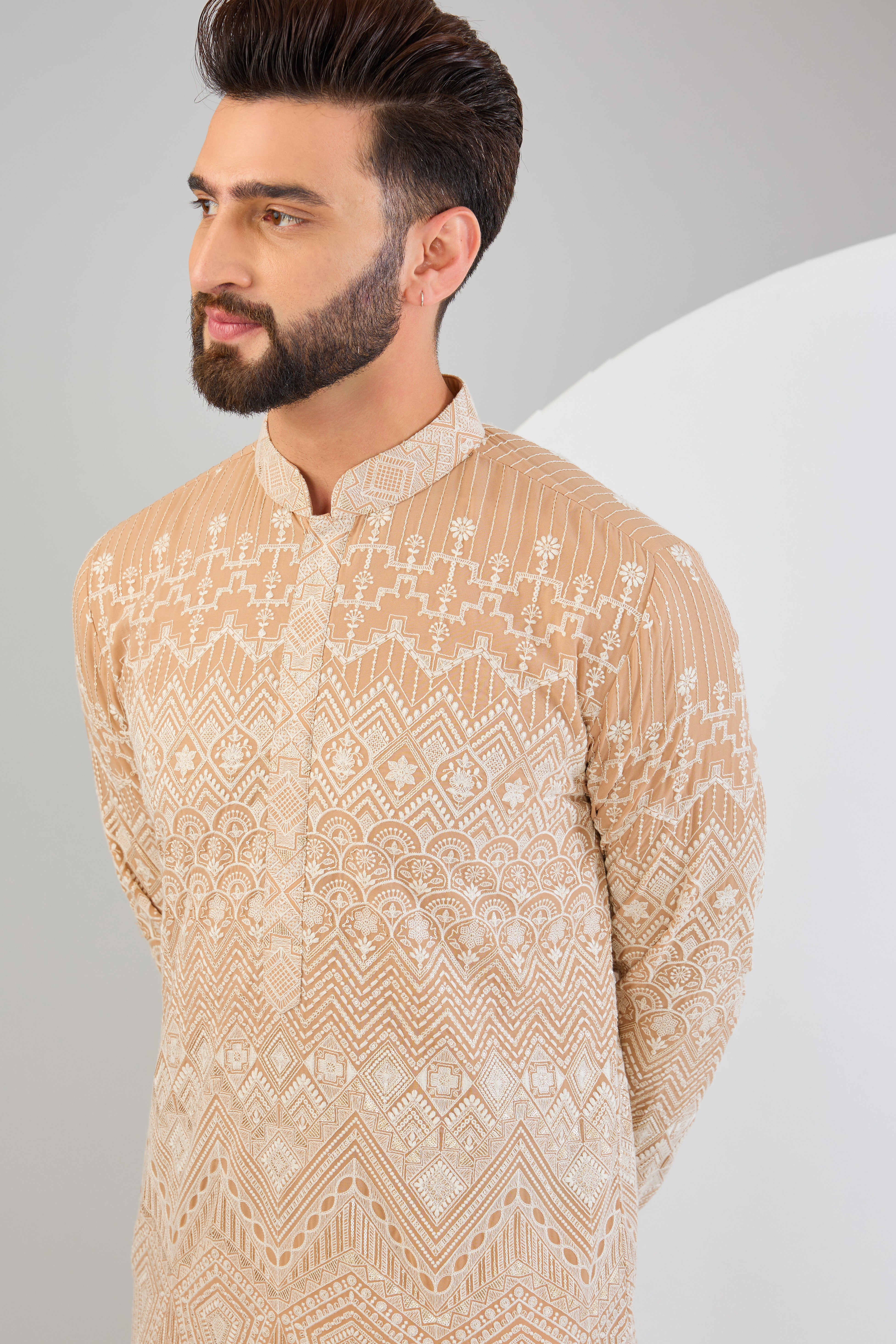 Beige geometrically embroidered chikankari kurta - kasbahmen