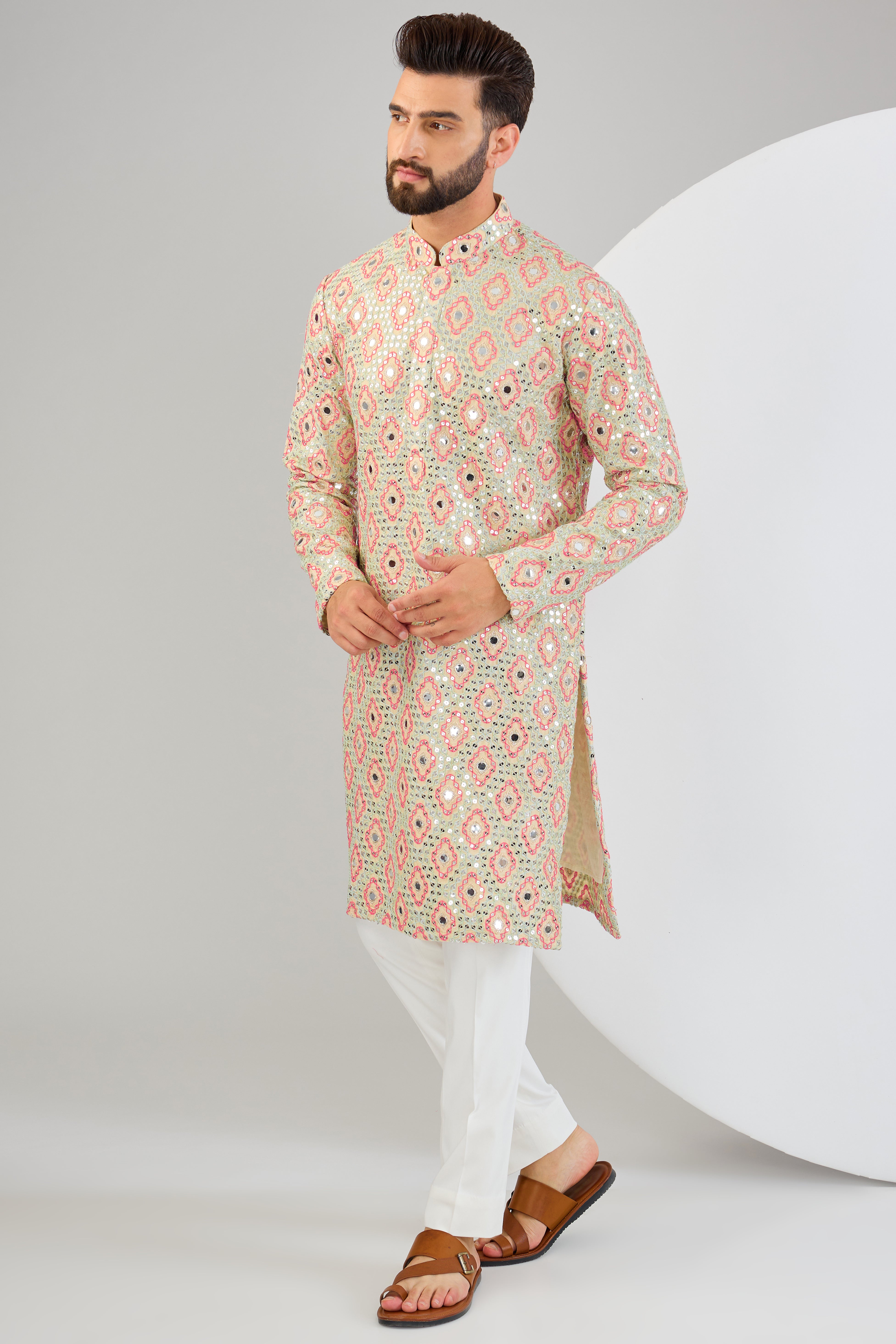 Signature cream mirror-work kurta with intricate mulit-thread work and zari-detailing. - kasbahmen