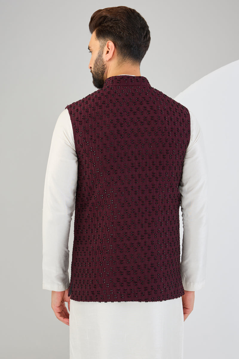 Maroon nehru-jacket with intricately done cut-dana embroidery. - kasbahmen