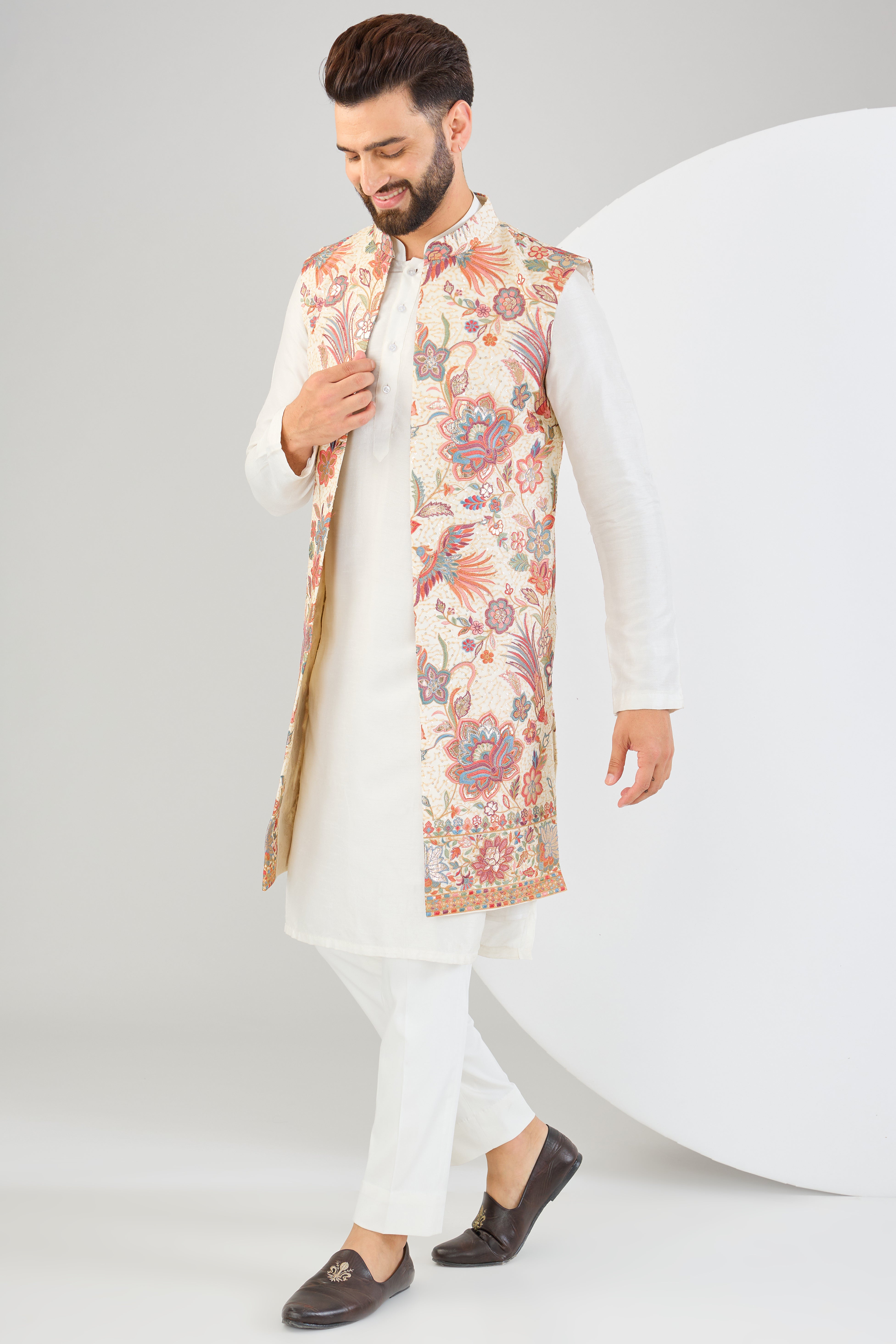 Cream flora and fauna long open jacket. - kasbahmen