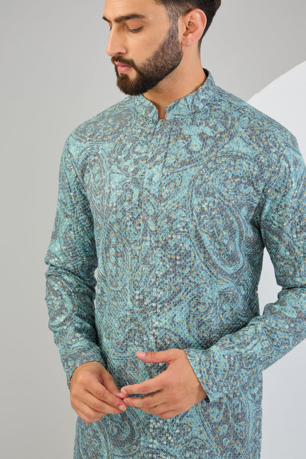 Blue paisley embroidered kurta with print on embroidery. - kasbahmen