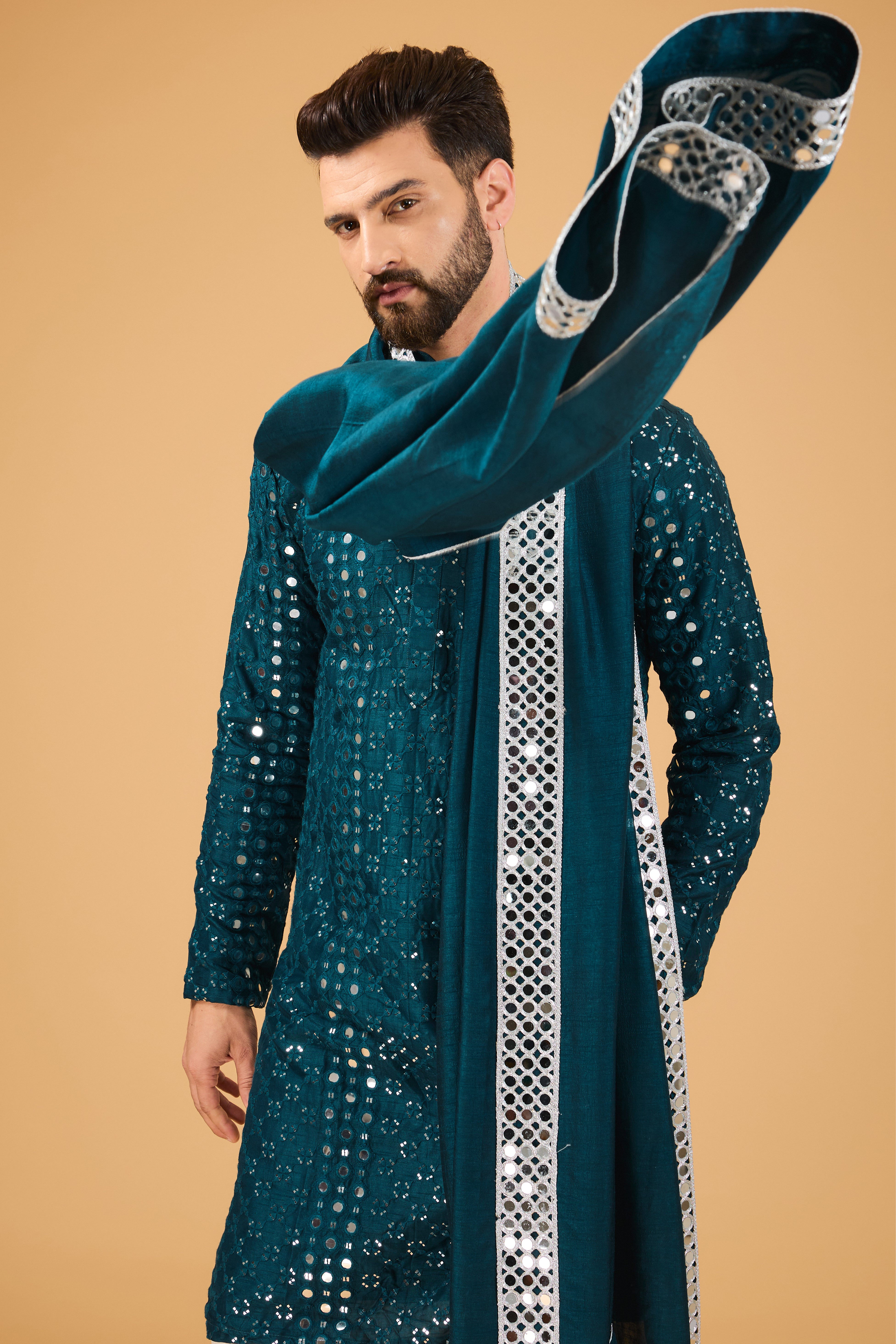 Signature teal mirror-work kurta with mirror-work stole. - kasbahmen