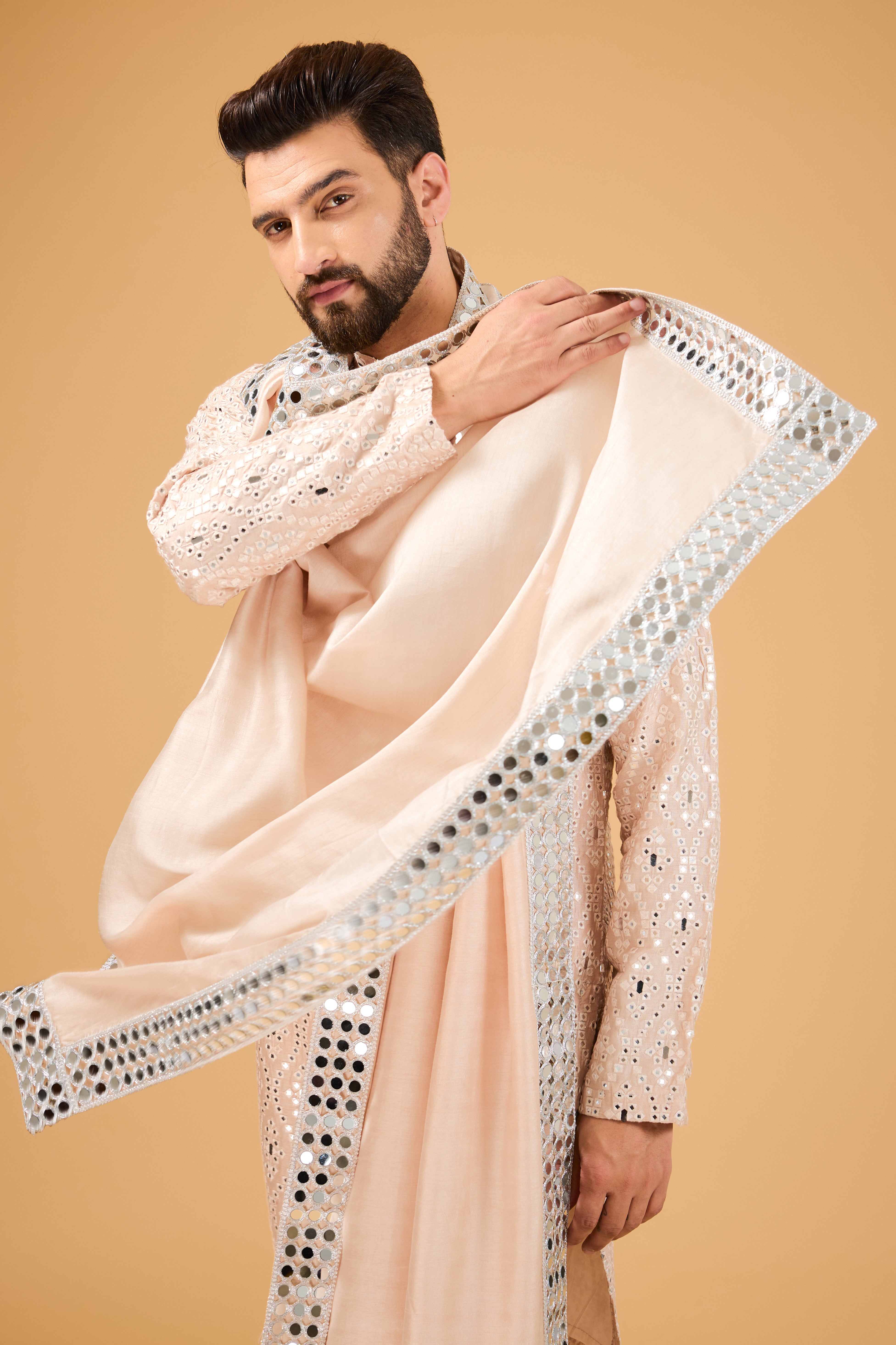 Signature cream-beige mirror work kurta paired with mirror-work stole. - kasbahmen