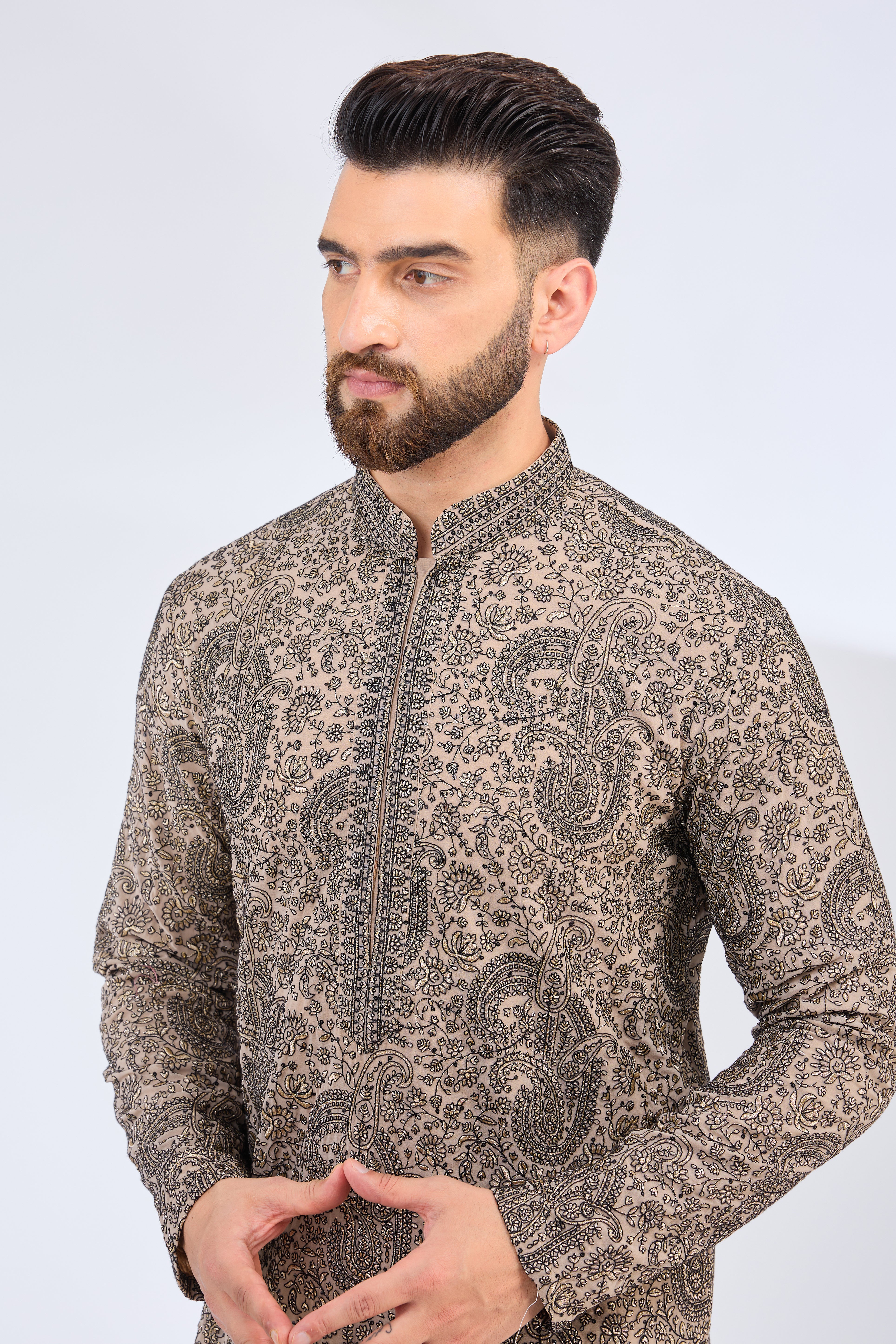 paisley embroidred kurta with intricate neckline - kasbahmen