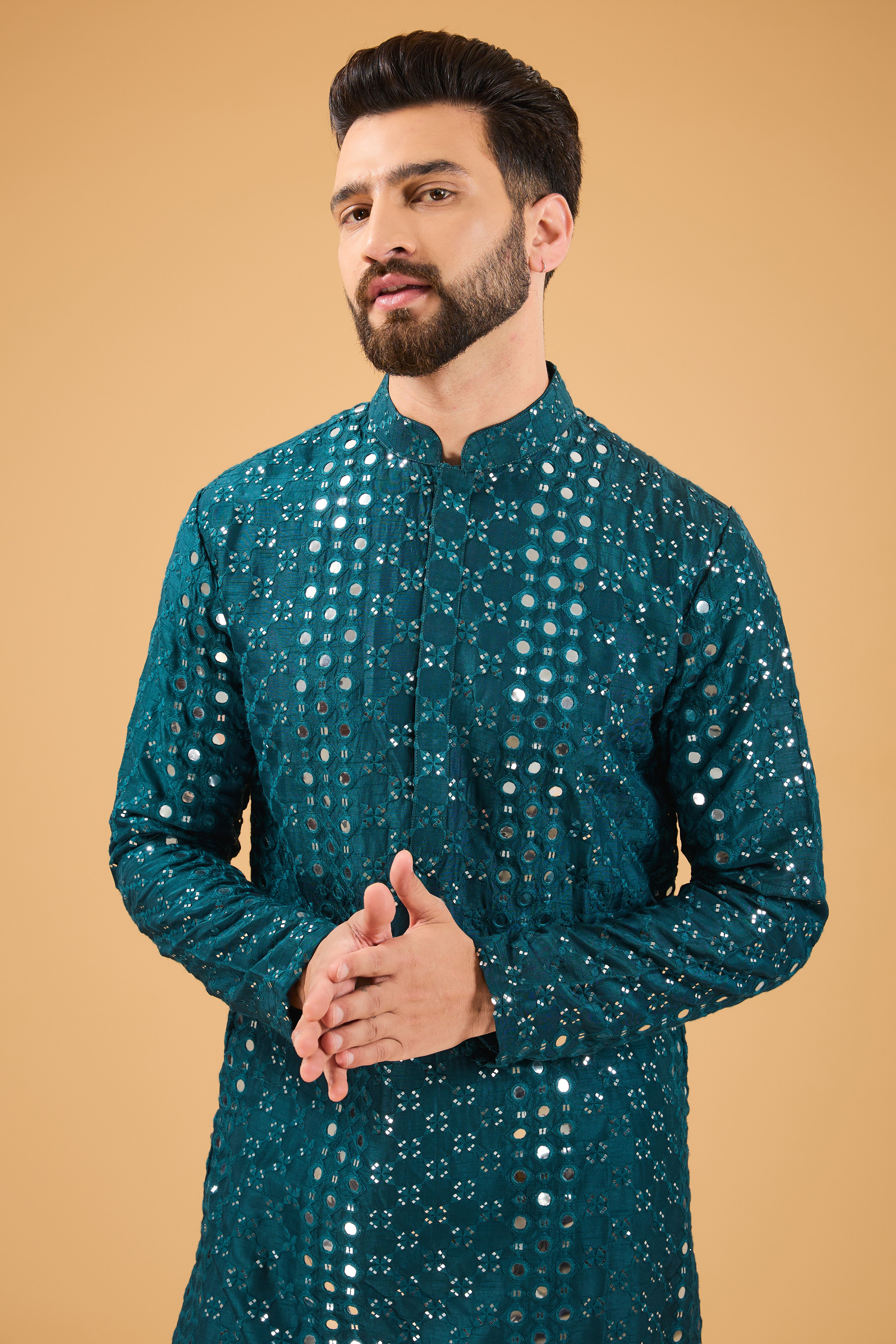 Signature teal mirror-work kurta. - kasbahmen