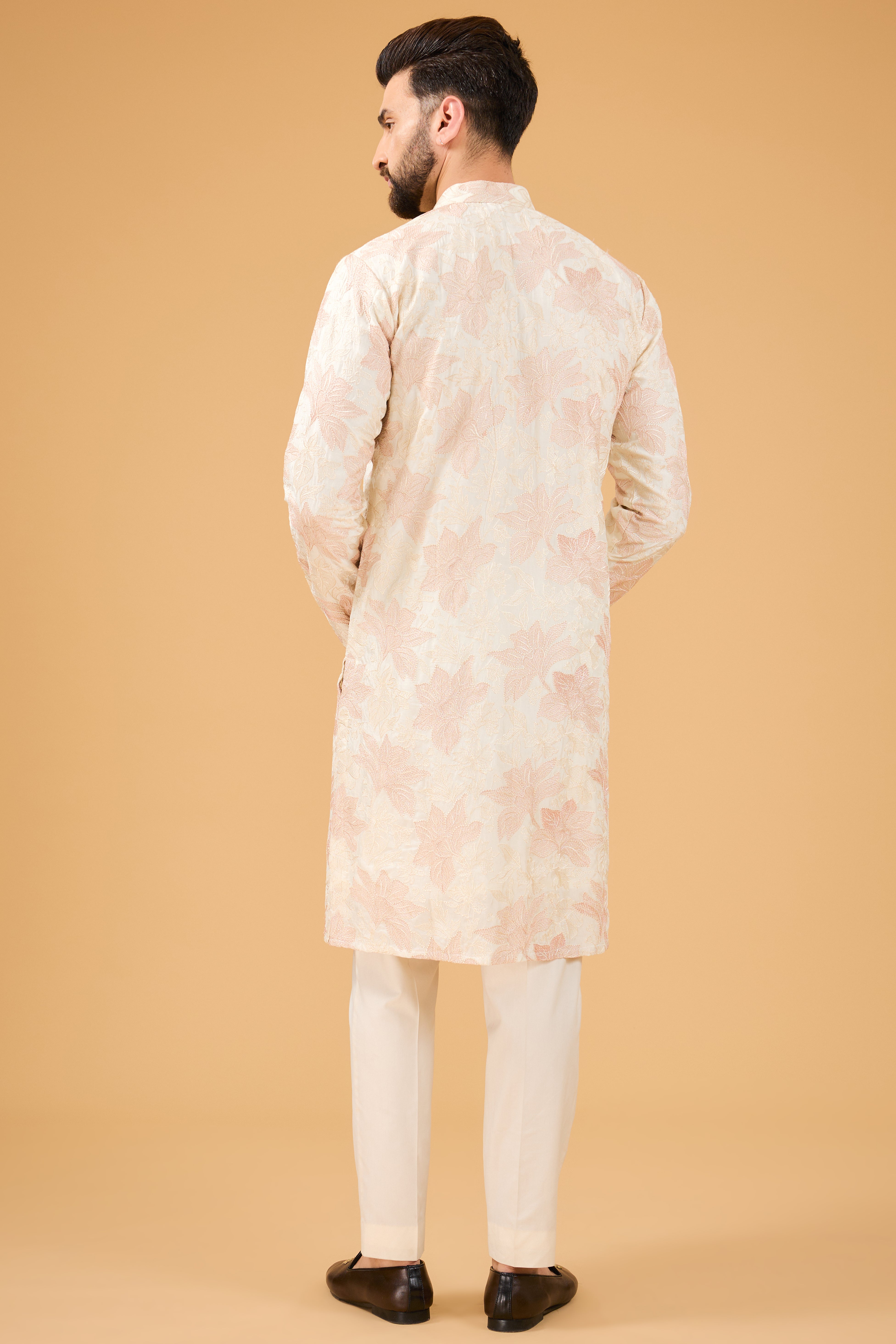 Pink and cream chikankari kurta with floral embroidery. - kasbahmen