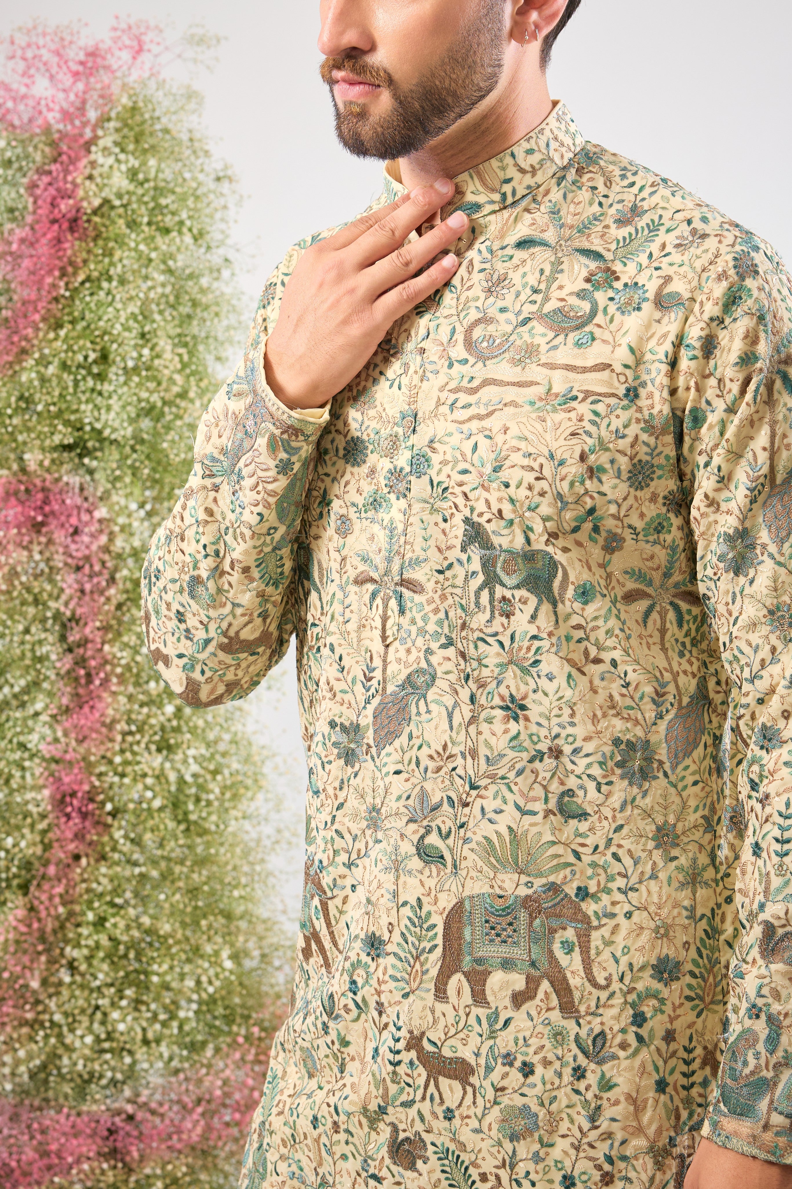 Creamy elegance. Intricate details. Our Short Kurta showcases beautiful Kashmiri Embroidery with charming Small Flora and Fauna Figures. A timeless classic. 🤍