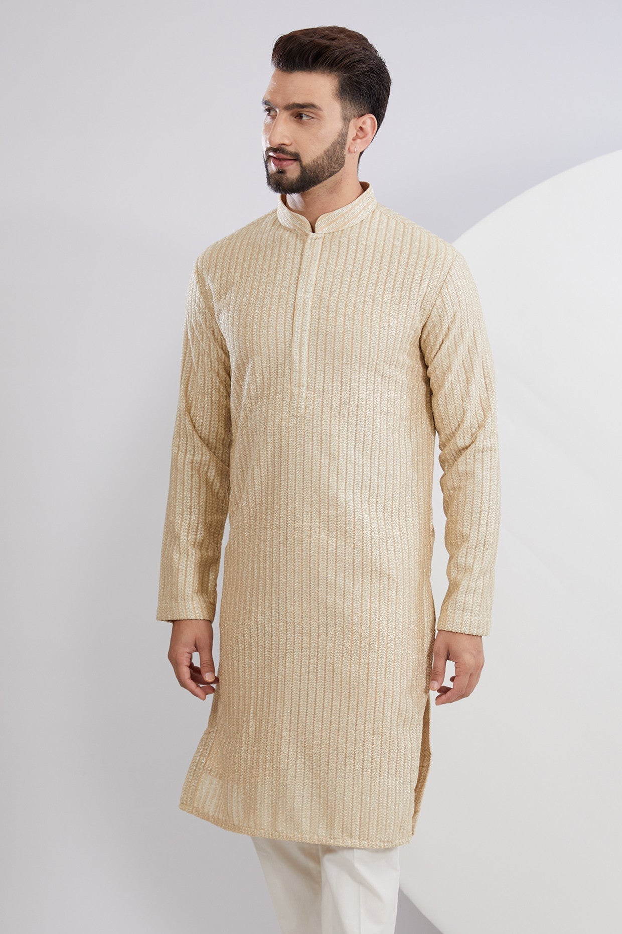 Golden Aari Threadwork Kurta - kasbahmen